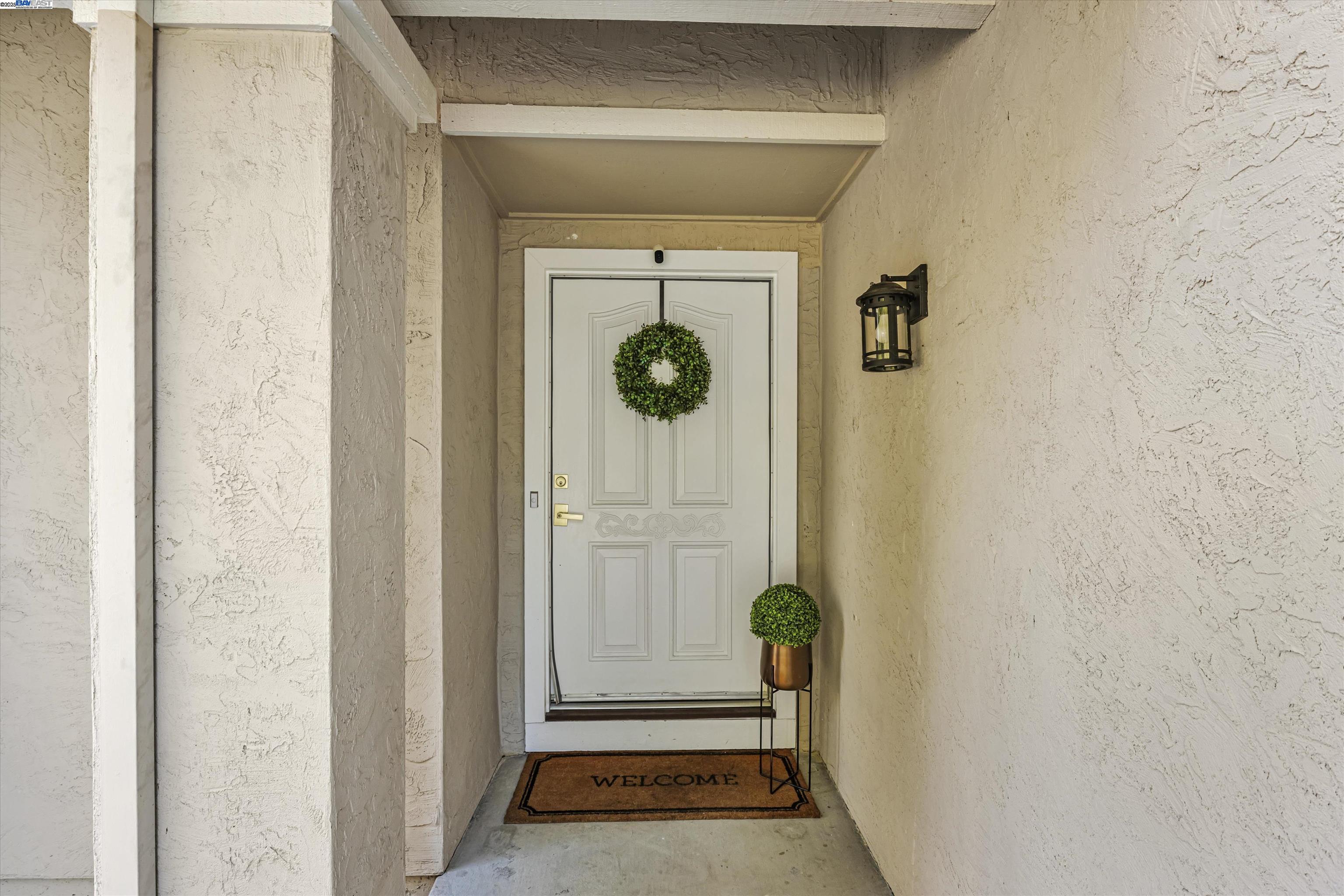 Detail Gallery Image 4 of 49 For 4606 Norwalk St, Union City,  CA 94587 - 3 Beds | 2/1 Baths