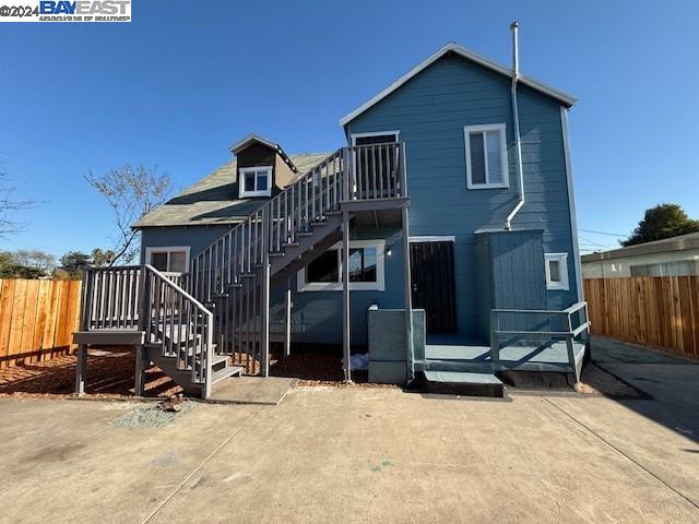 Detail Gallery Image 1 of 1 For 1743 5th Street, Richmond,  CA 94801 - 4 Beds | 3 Baths