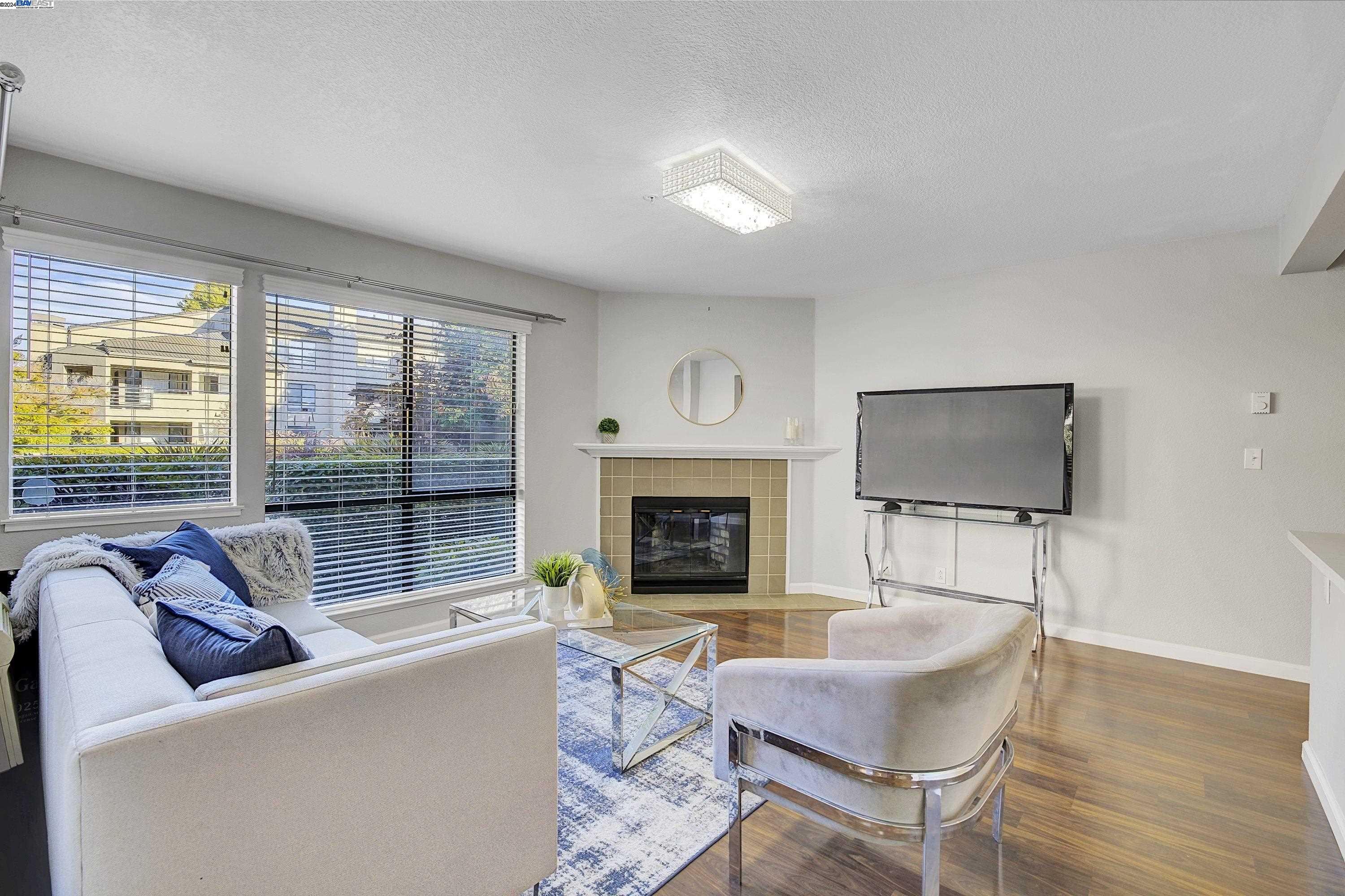Photo #2: 41081188 Listing 
