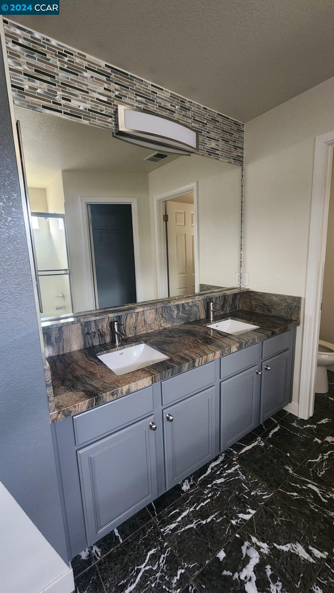 Detail Gallery Image 4 of 22 For 3756 Versailles Ct, San Jose,  CA 95127 - 3 Beds | 2/1 Baths