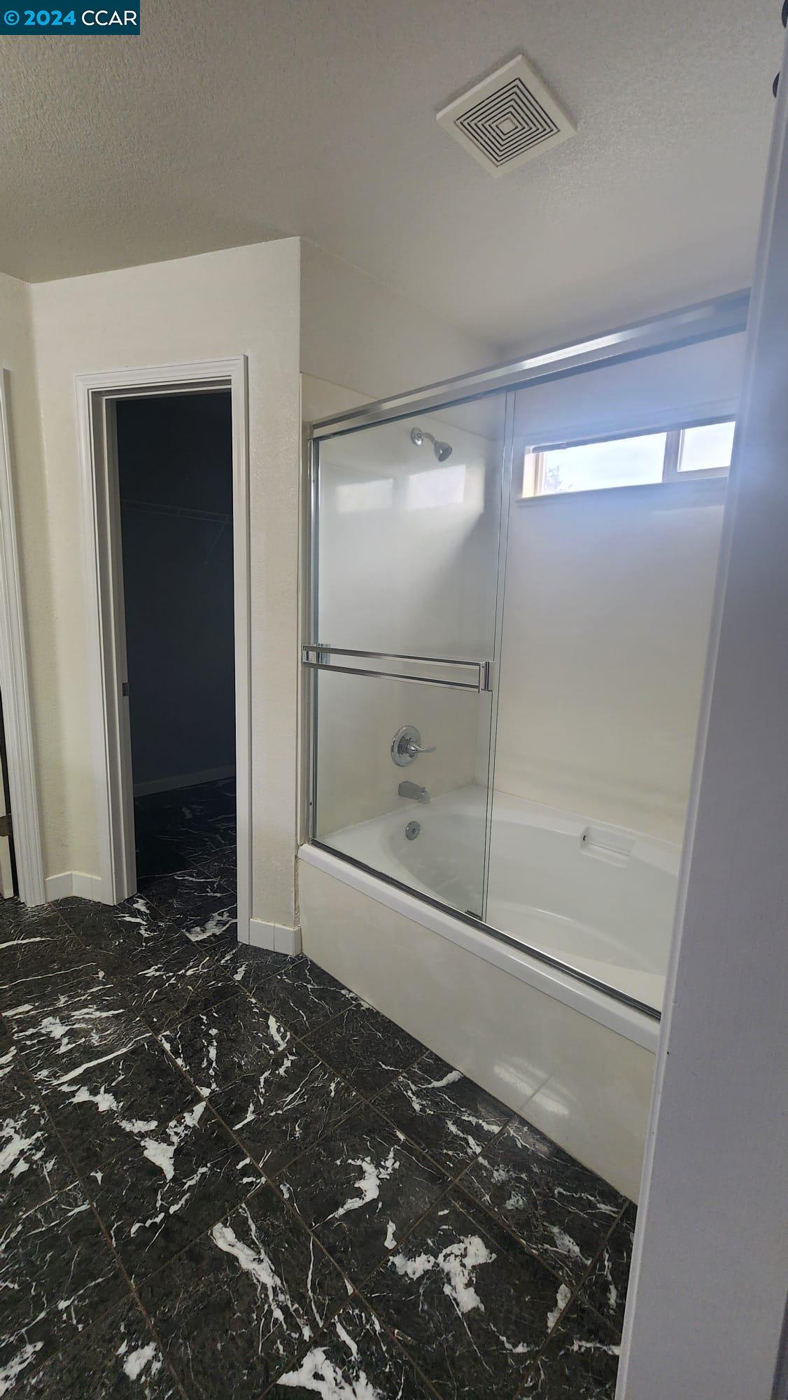 Detail Gallery Image 5 of 22 For 3756 Versailles Ct, San Jose,  CA 95127 - 3 Beds | 2/1 Baths