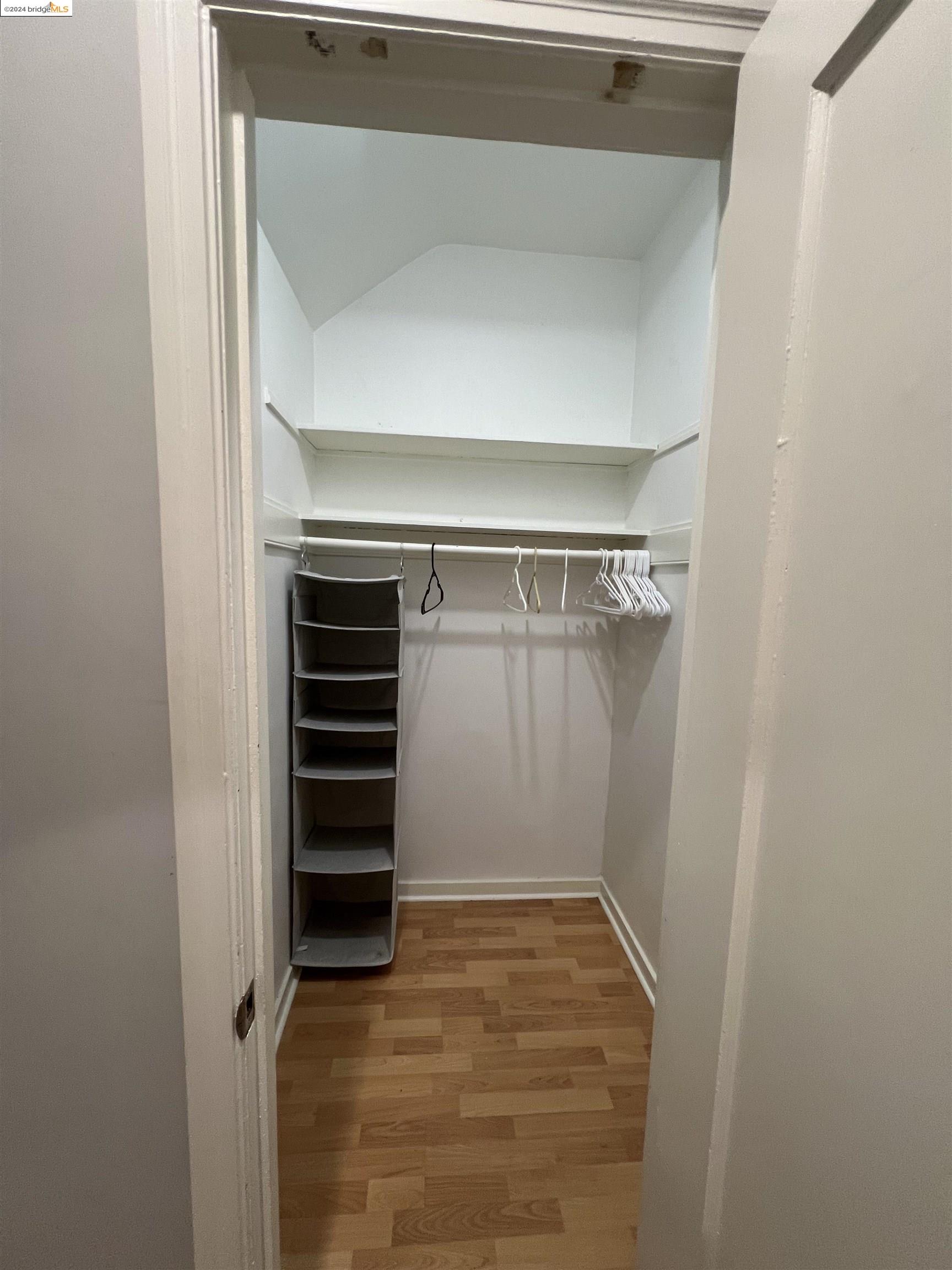 Detail Gallery Image 3 of 6 For 1846 Spruce St #4,  Berkeley,  CA 94709-1859 - 0 Beds | 1 Baths