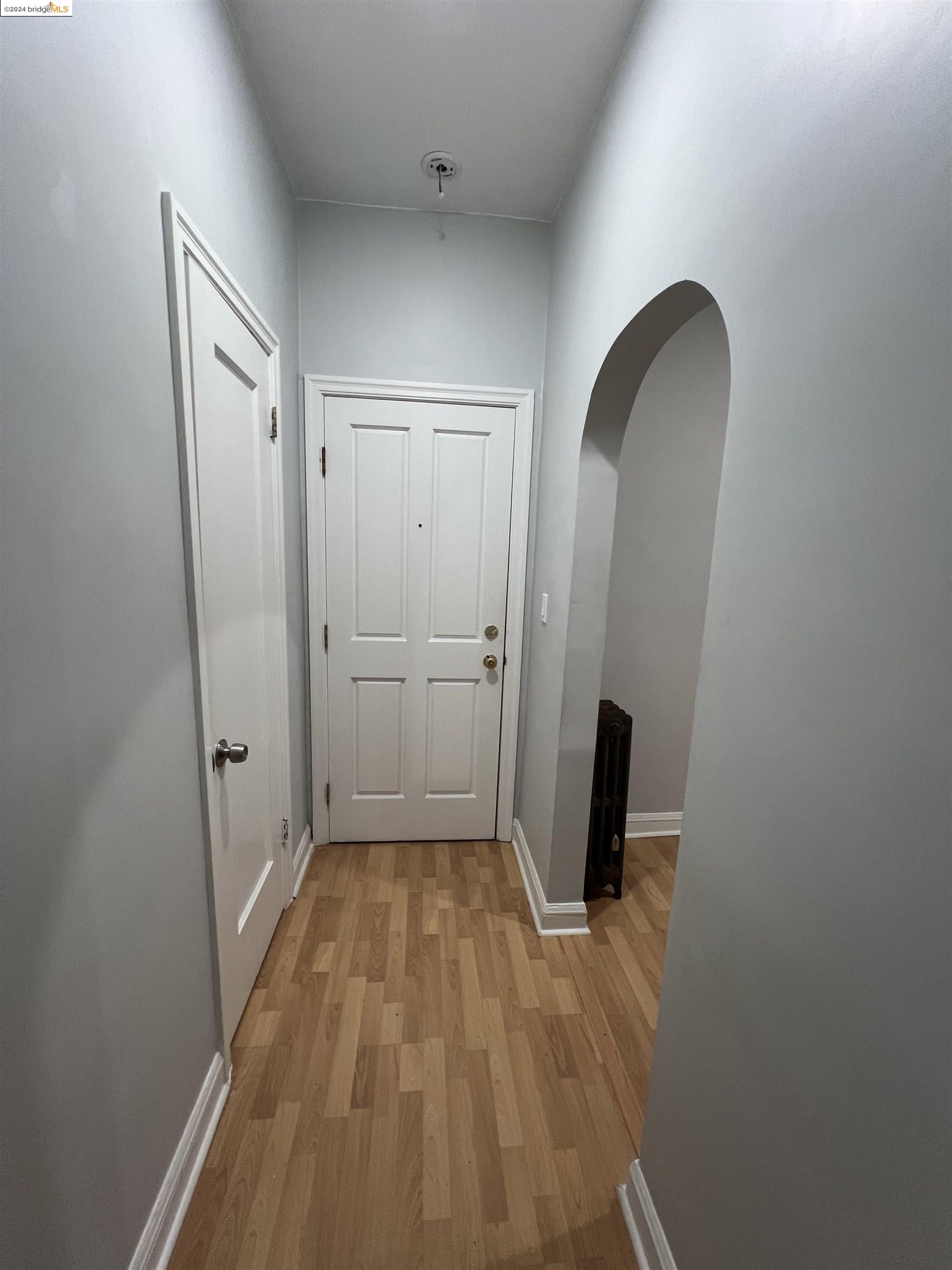 Detail Gallery Image 5 of 6 For 1846 Spruce St #4,  Berkeley,  CA 94709-1859 - 0 Beds | 1 Baths