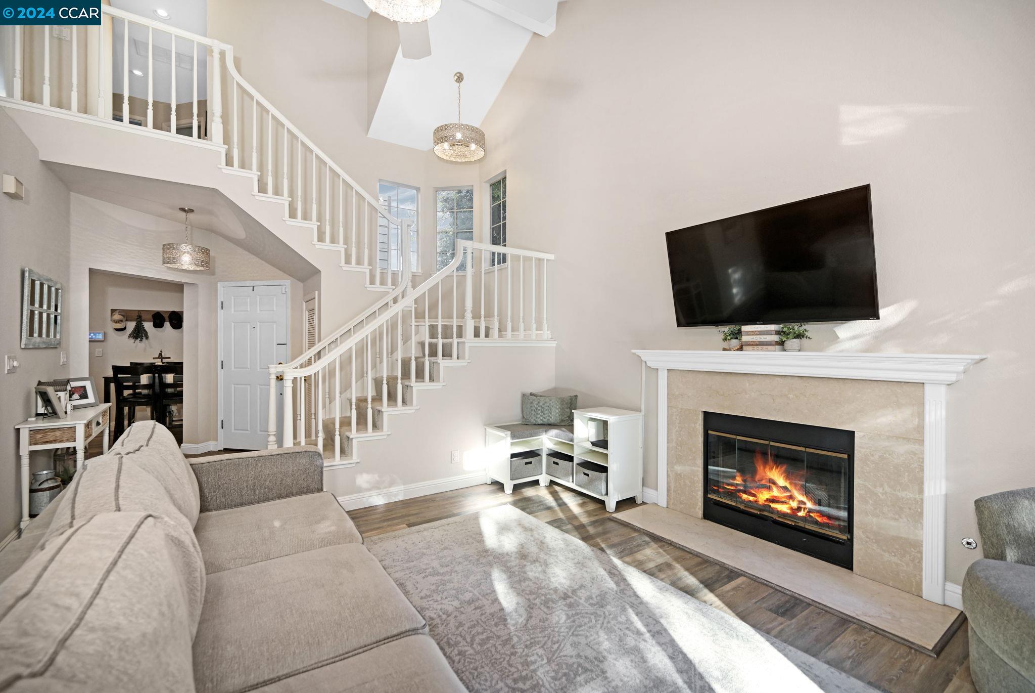 Detail Gallery Image 1 of 1 For 202 Round House Pl, Clayton,  CA 94517 - 3 Beds | 2/1 Baths