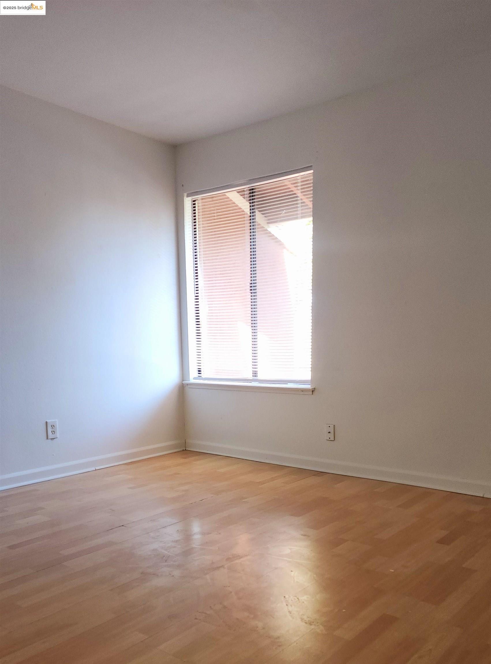 Detail Gallery Image 4 of 6 For 3702 W Benjamin Holt Dr #24,  Stockton,  CA 95219 - 1 Beds | 1 Baths
