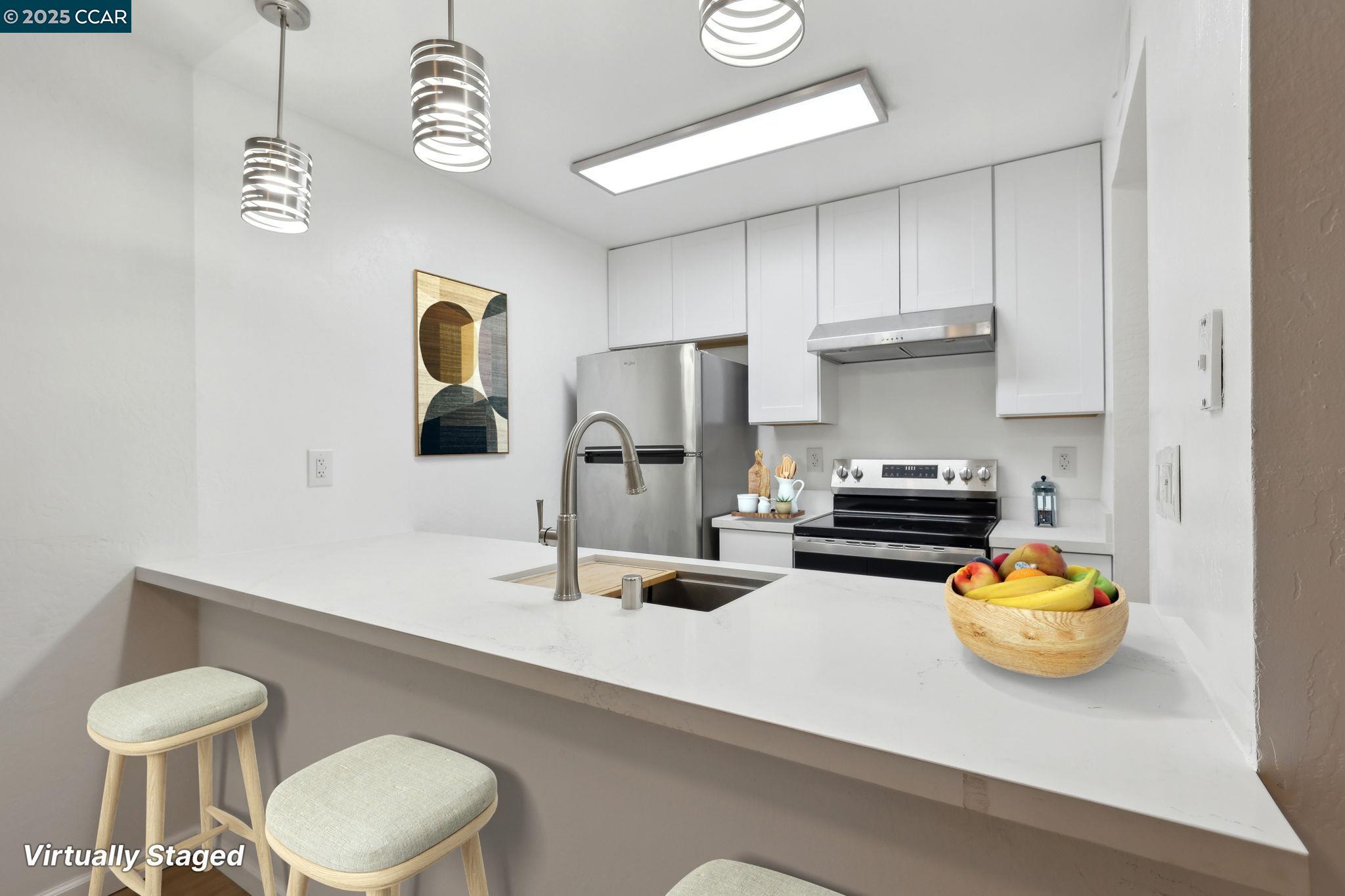 Detail Gallery Image 1 of 1 For 2450 Walters Way #11,  Concord,  CA 94520 - 2 Beds | 1 Baths