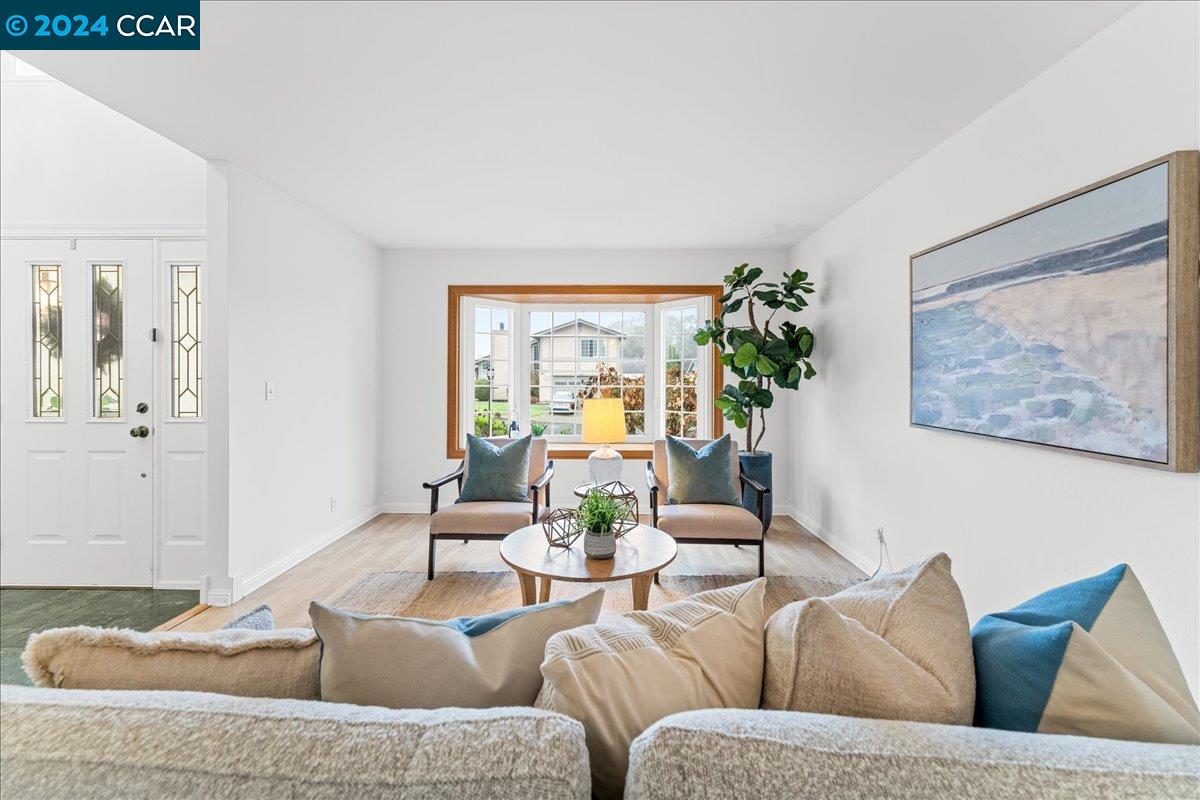 Detail Gallery Image 1 of 1 For 1610 Partridge Dr, Hercules,  CA 94547 - 5 Beds | 2/1 Baths