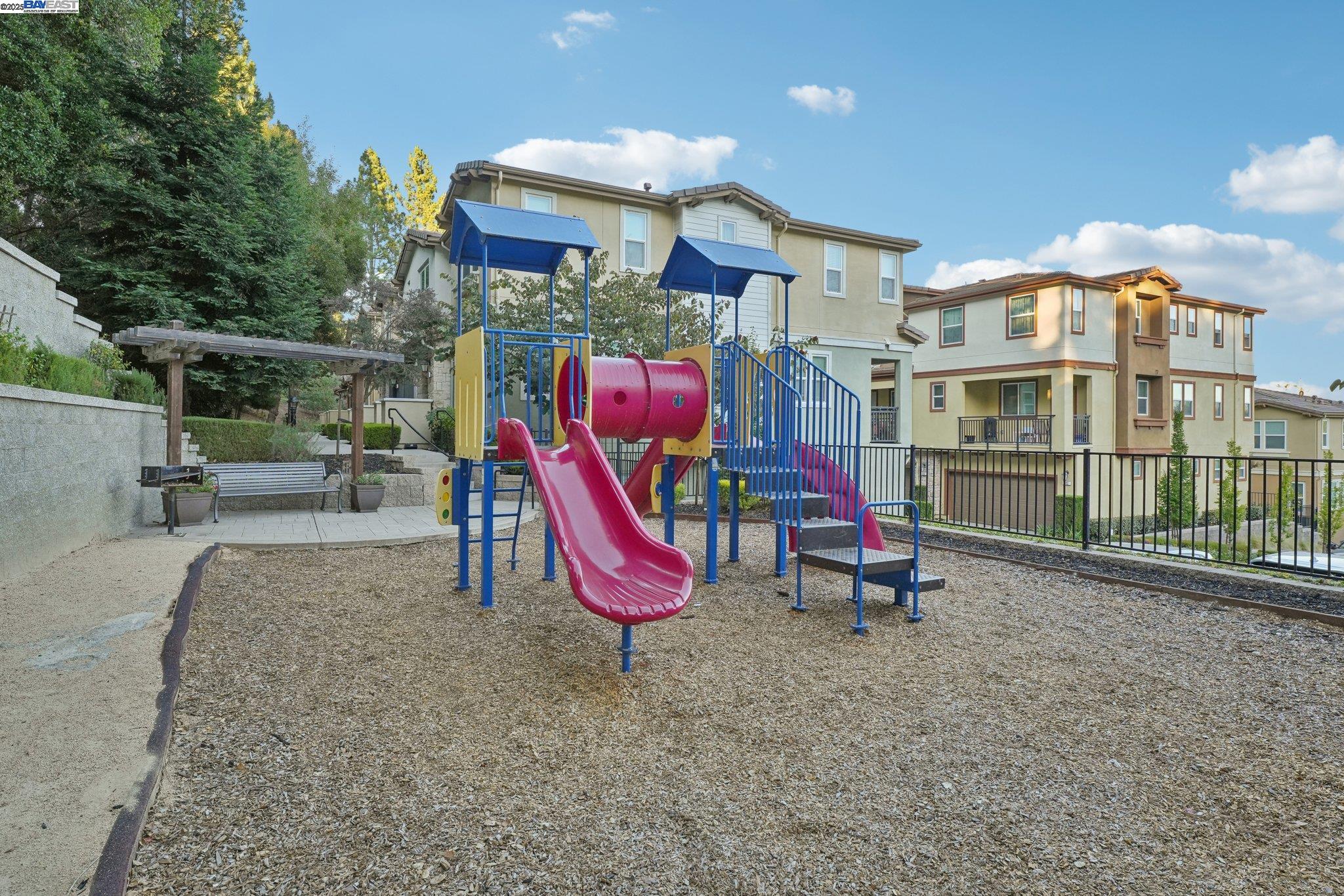 Detail Gallery Image 37 of 41 For 455 Ryan Terrace, San Ramon,  CA 94583 - 4 Beds | 3/1 Baths