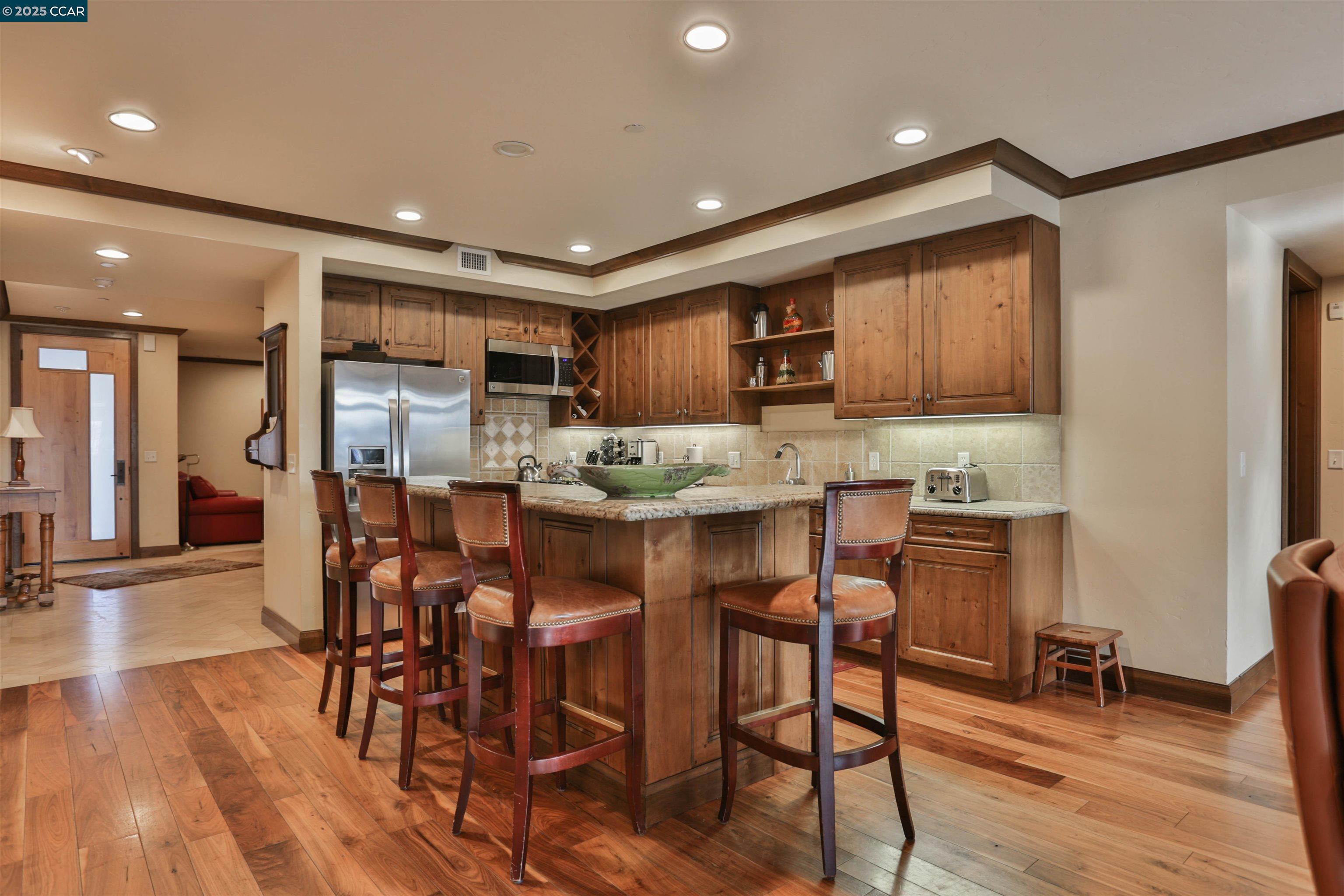 Detail Gallery Image 14 of 38 For 6750 North Lake Blvd 9f,  Tahoe Vista,  CA 96148 - 3 Beds | 3/1 Baths