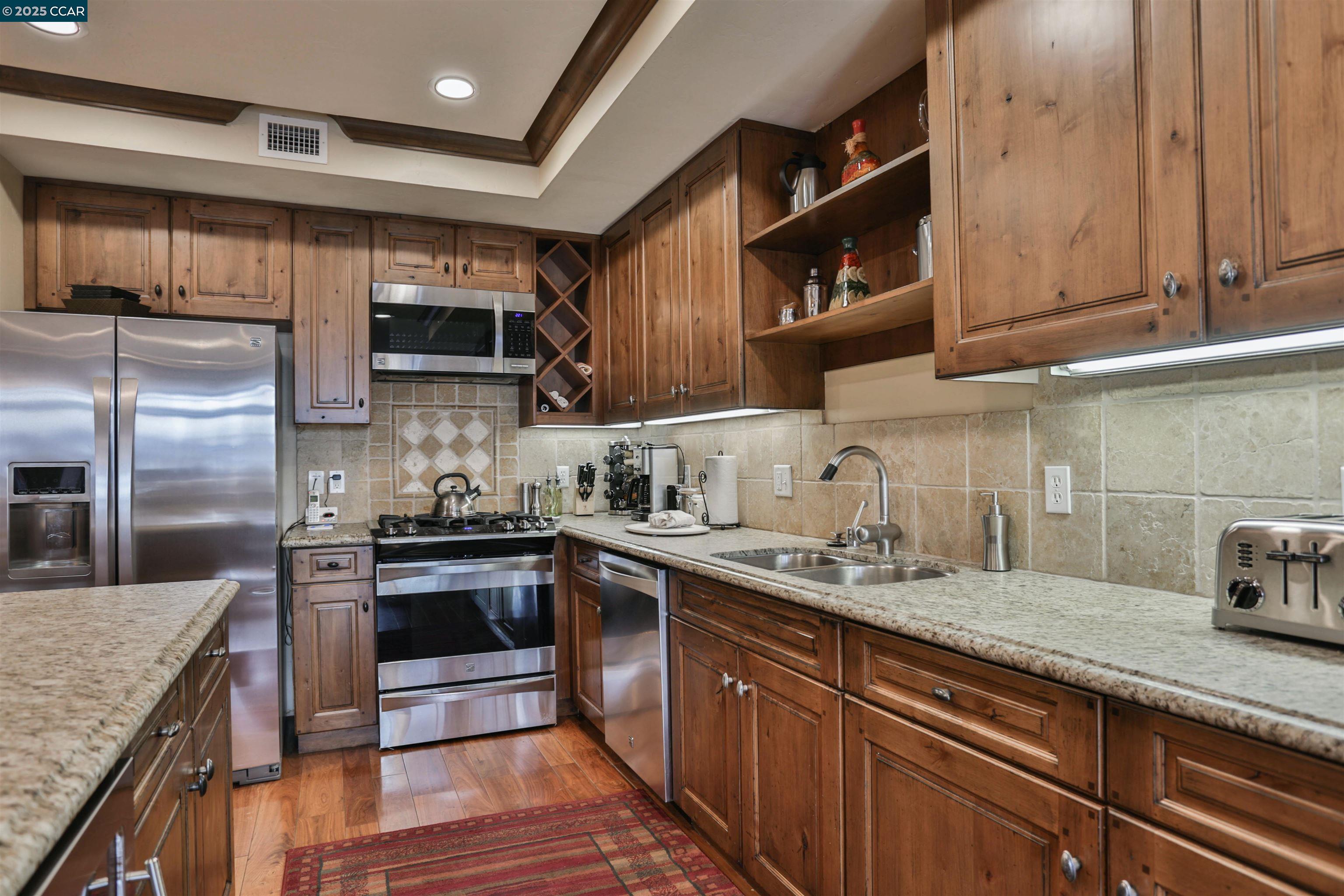 Detail Gallery Image 17 of 38 For 6750 North Lake Blvd 9f,  Tahoe Vista,  CA 96148 - 3 Beds | 3/1 Baths