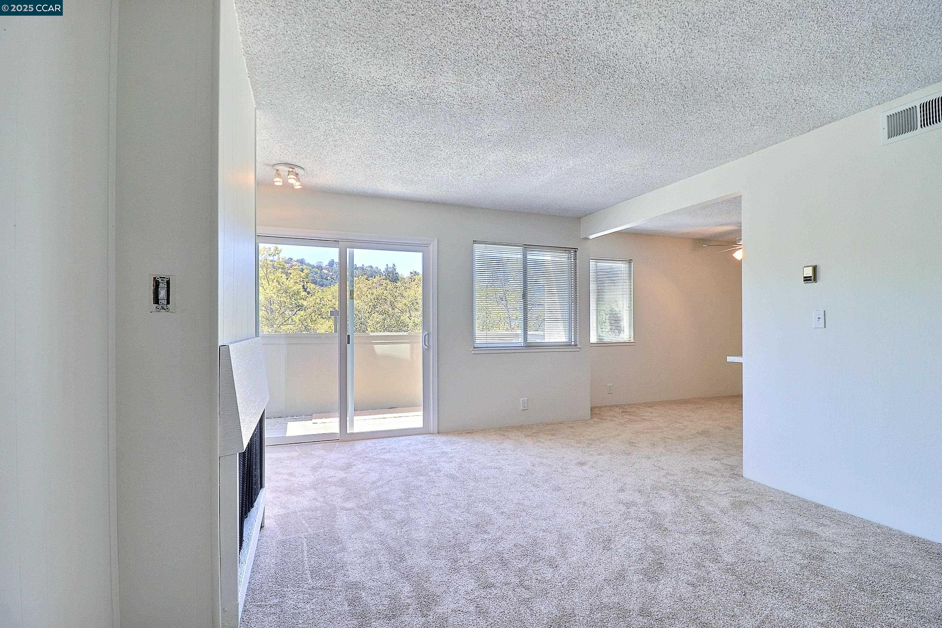 Photo #2: 41081378 Listing 
