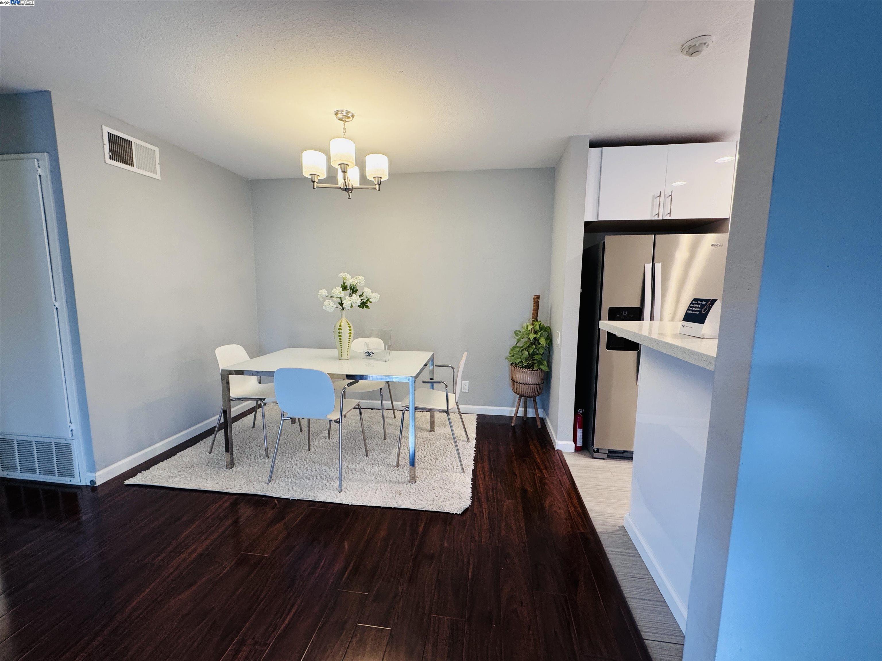 Photo #5: 41081383 Listing 