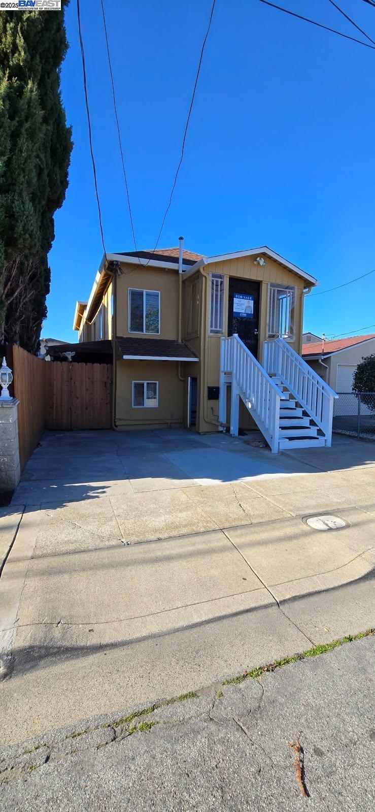 Detail Gallery Image 1 of 1 For 1321 145th Ave, San Leandro,  CA 94578 - 5 Beds | 4 Baths