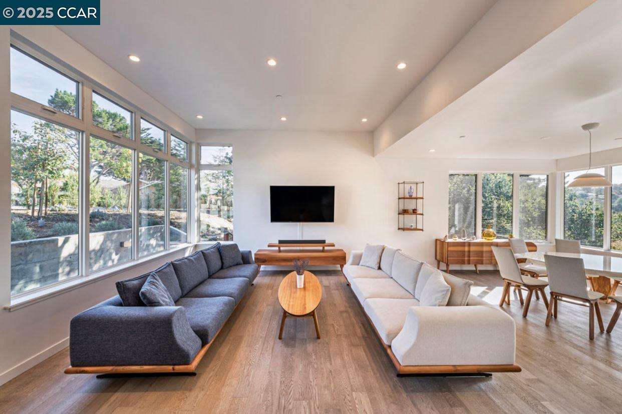 Detail Gallery Image 12 of 25 For 1110 Sterling Ave., Berkeley,  CA 94708 - – Beds | – Baths