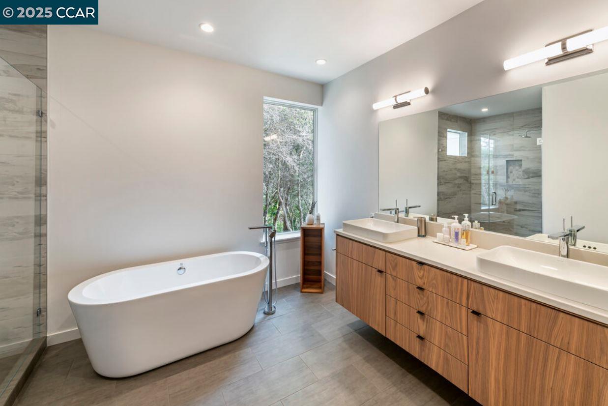Detail Gallery Image 13 of 25 For 1110 Sterling Ave., Berkeley,  CA 94708 - – Beds | – Baths