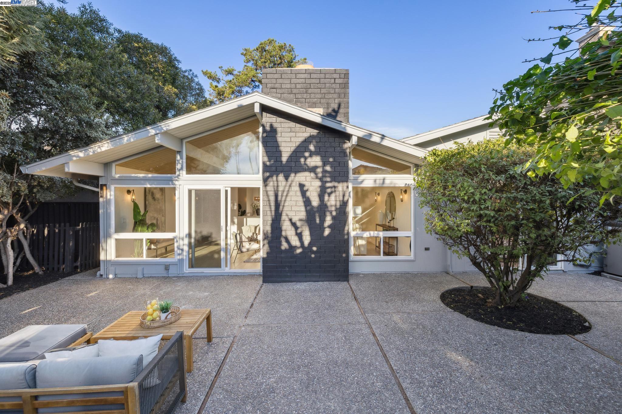 1171 Ironstone Ct, San Jose, California 95132, 3 Bedrooms Bedrooms, 6 Rooms Rooms,2 BathroomsBathrooms,Residential,For Sale,1171 Ironstone Ct,41081439