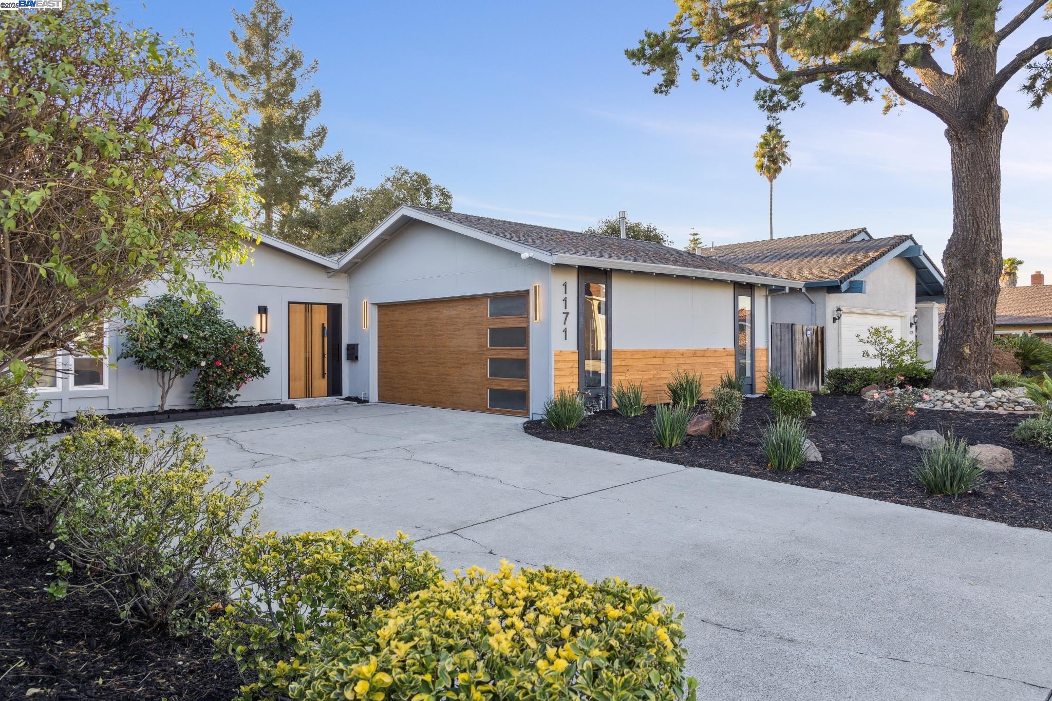 1171 Ironstone Ct, San Jose, California 95132, 3 Bedrooms Bedrooms, 6 Rooms Rooms,2 BathroomsBathrooms,Residential,For Sale,1171 Ironstone Ct,41081439