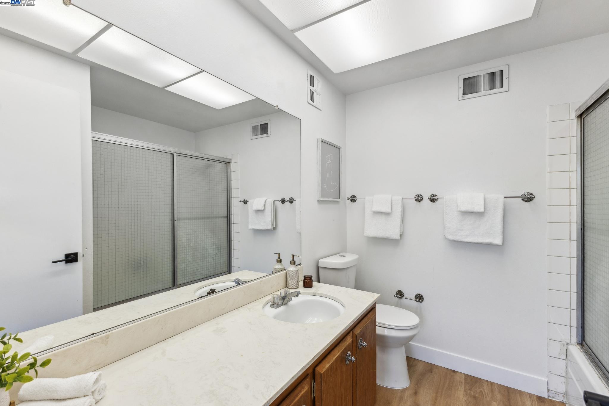 7307 Kolb Pl, Dublin, California 94568, 5 Bedrooms Bedrooms, 8 Rooms Rooms,3 BathroomsBathrooms,Residential,For Sale,7307 Kolb Pl,41081443