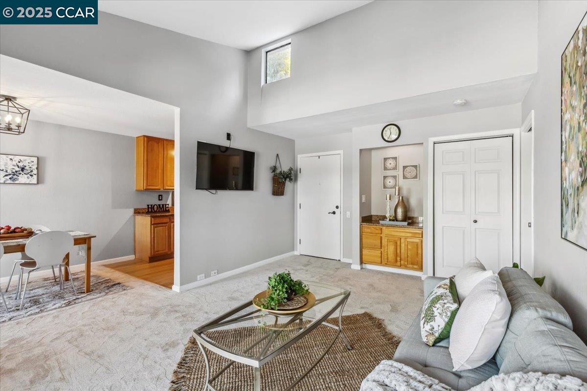 Detail Gallery Image 1 of 1 For 155 Sharene Lane #313,  Walnut Creek,  CA 94596 - 1 Beds | 1 Baths