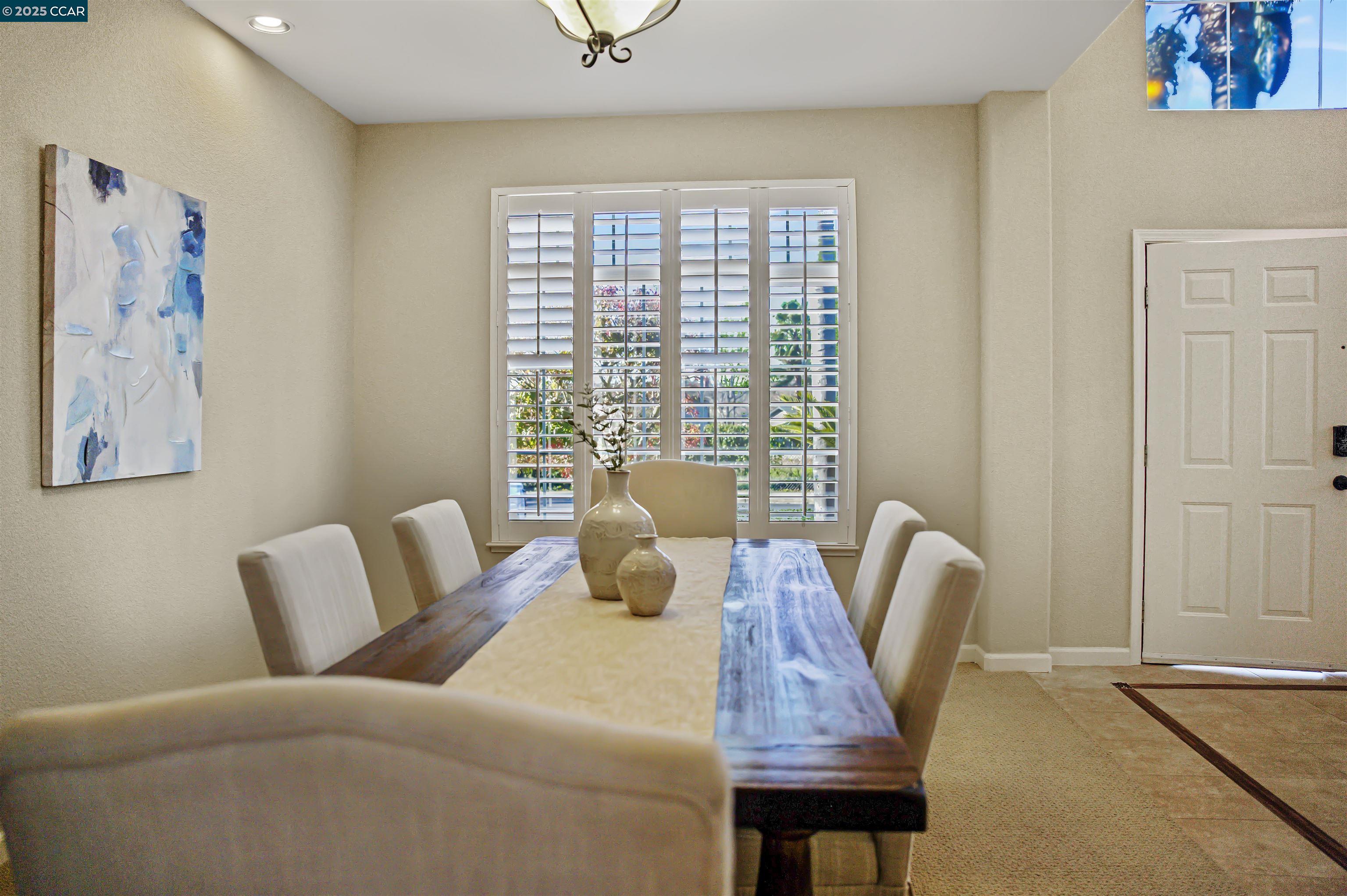 Detail Gallery Image 9 of 38 For 782 Ygnacio Woods Ct, Concord,  CA 94518 - 5 Beds | 3 Baths