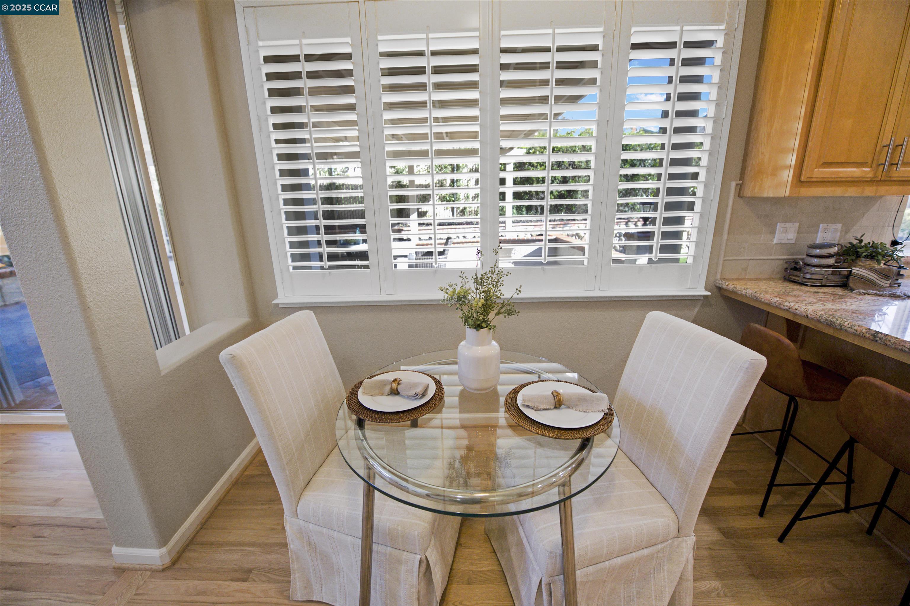 Detail Gallery Image 16 of 38 For 782 Ygnacio Woods Ct, Concord,  CA 94518 - 5 Beds | 3 Baths