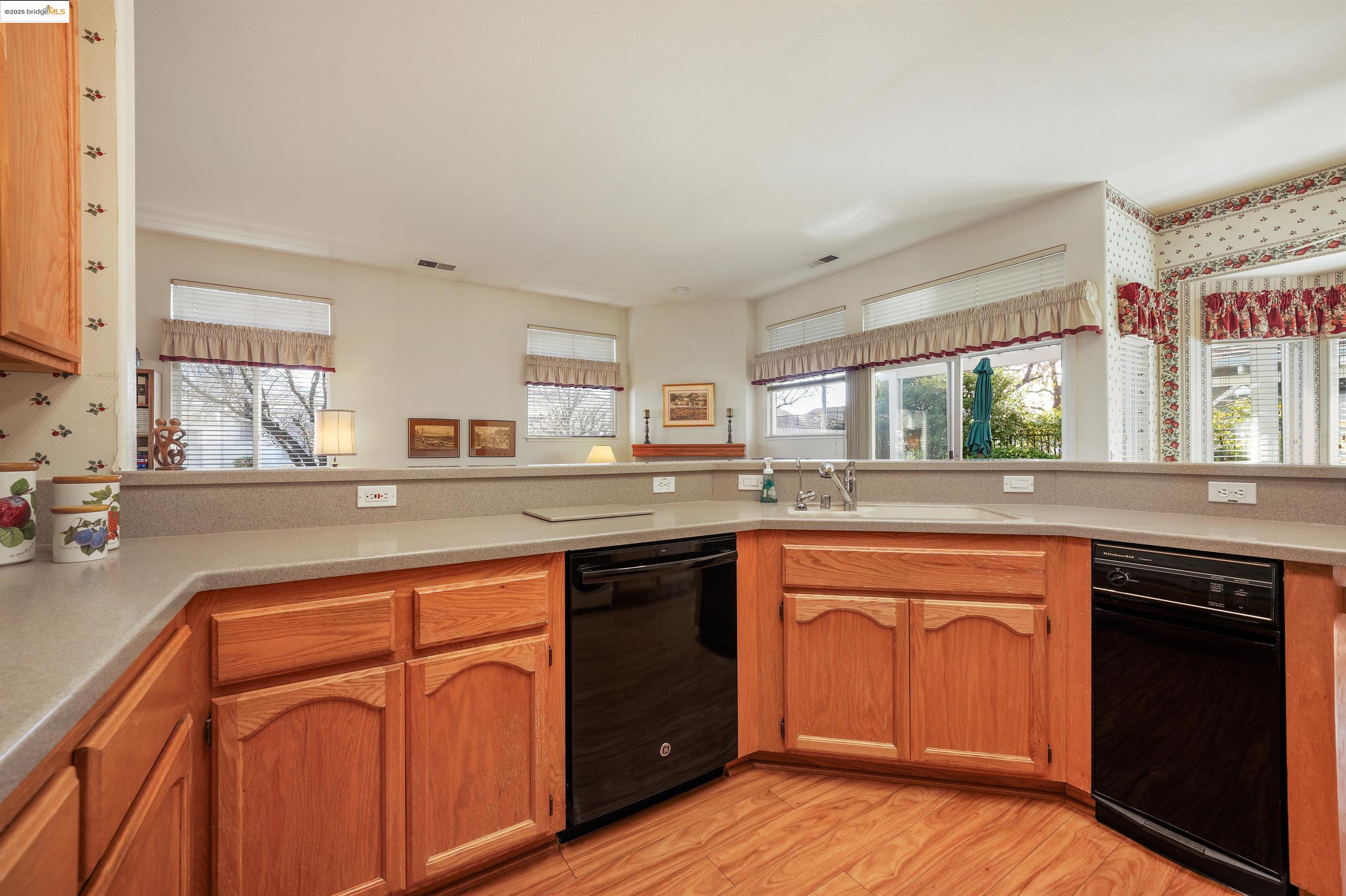 Detail Gallery Image 15 of 40 For 1566 Imperial Way, Brentwood,  CA 94513 - 2 Beds | 2 Baths