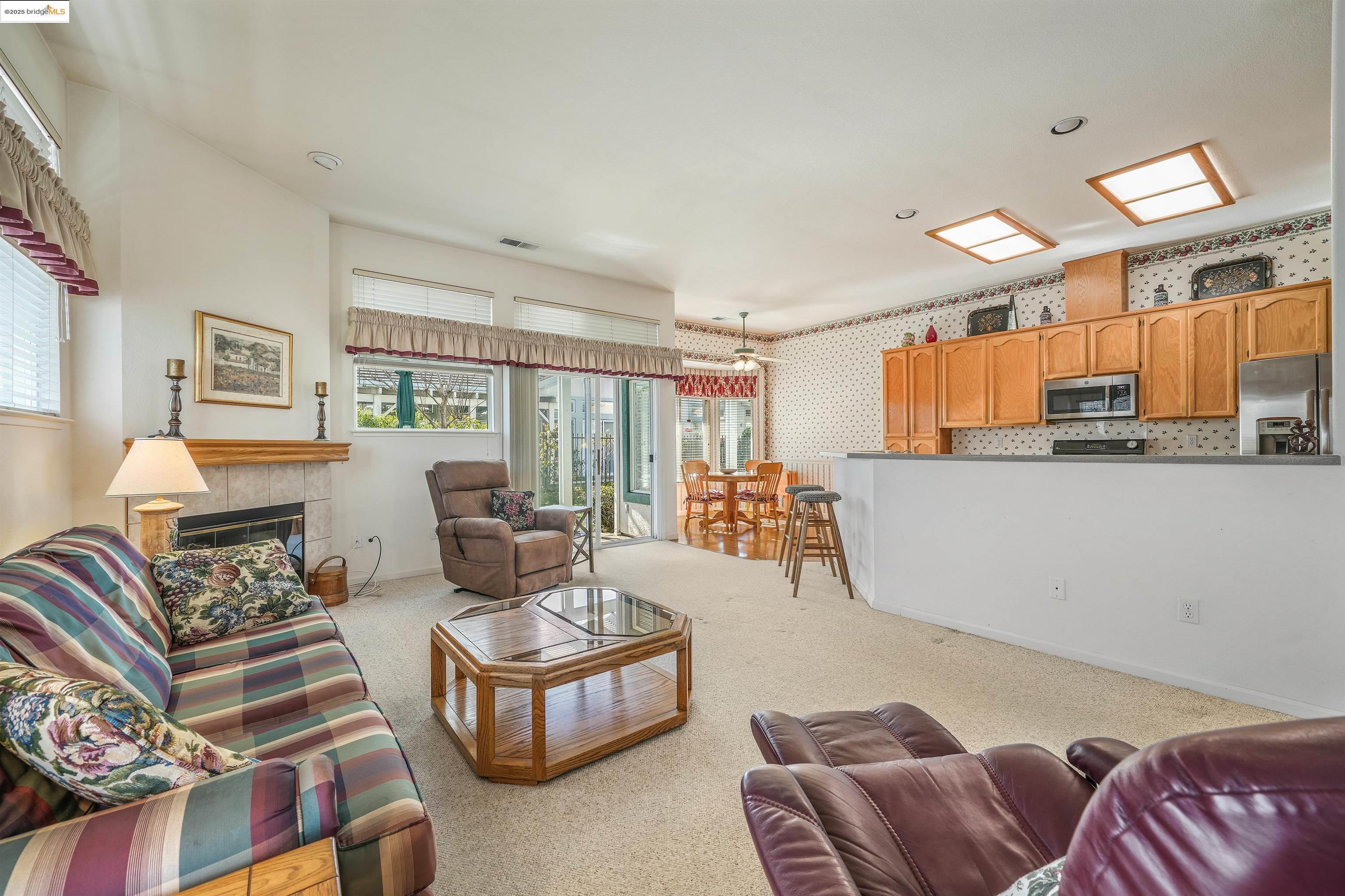 Detail Gallery Image 9 of 40 For 1566 Imperial Way, Brentwood,  CA 94513 - 2 Beds | 2 Baths