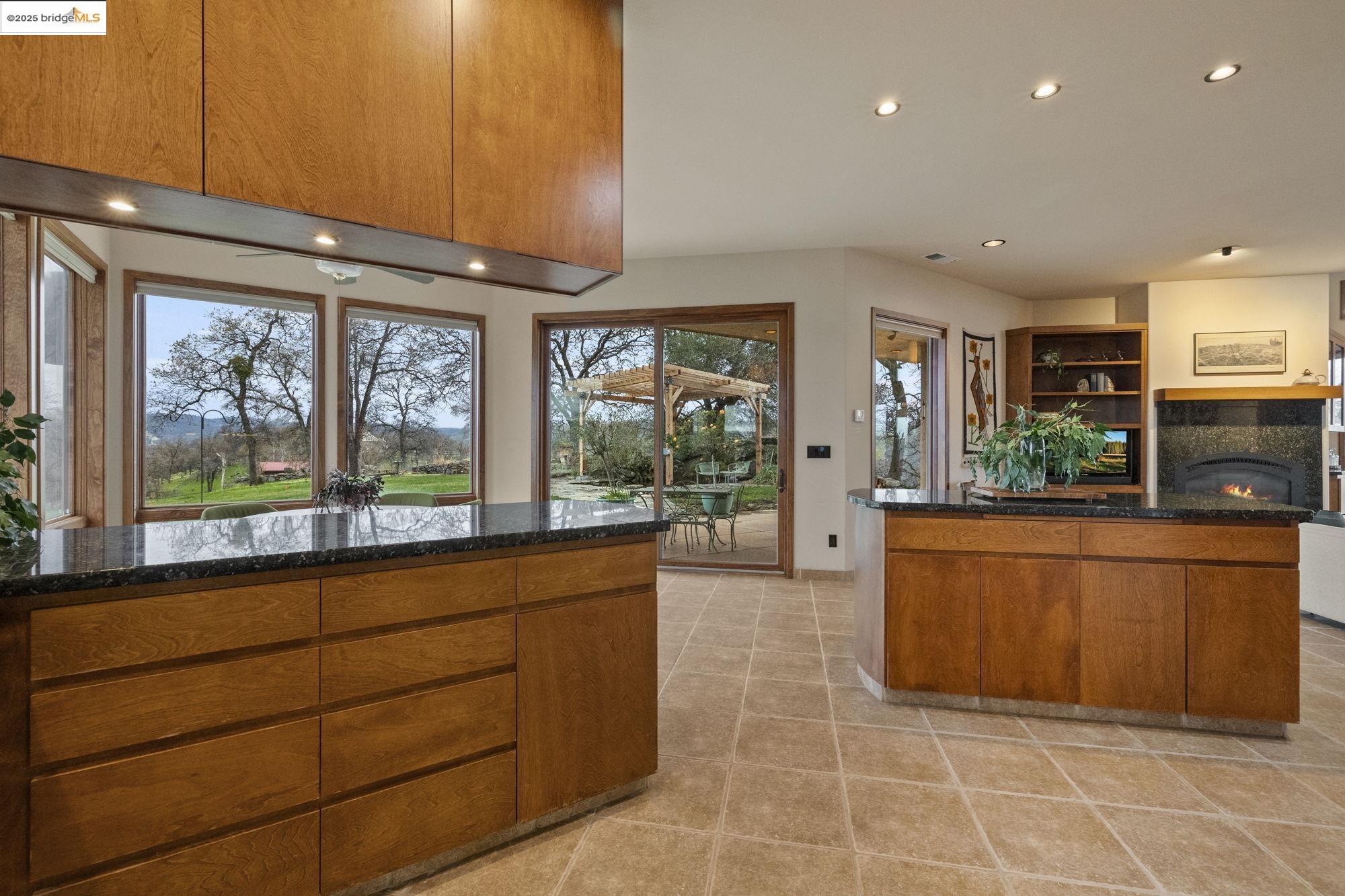 Detail Gallery Image 23 of 60 For 25775 Powell Ranch Rd, Sonora,  CA 95370 - 3 Beds | 3 Baths