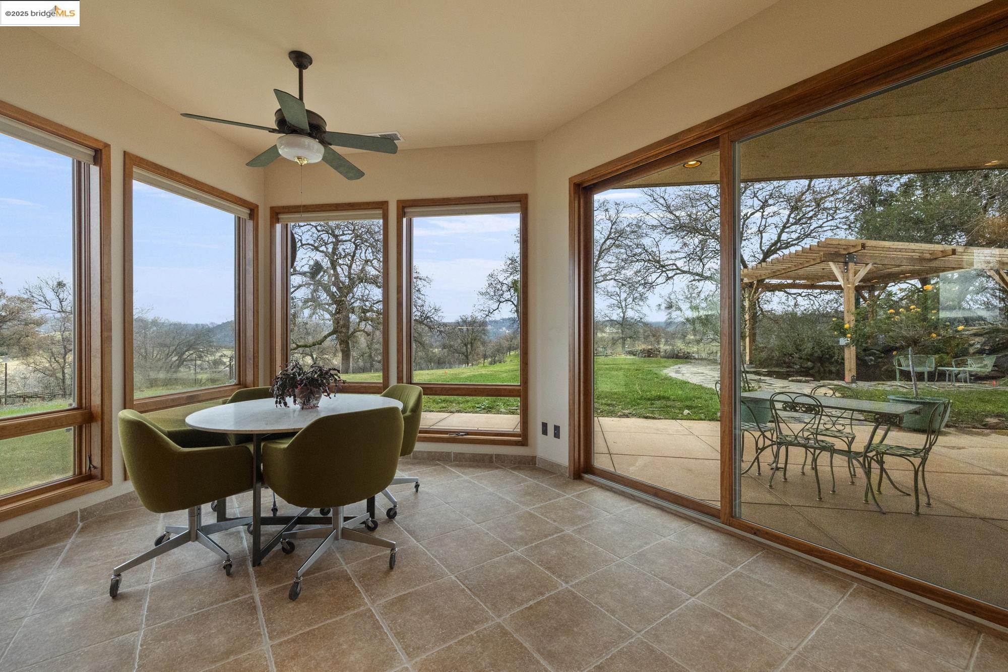 Detail Gallery Image 24 of 60 For 25775 Powell Ranch Rd, Sonora,  CA 95370 - 3 Beds | 3 Baths