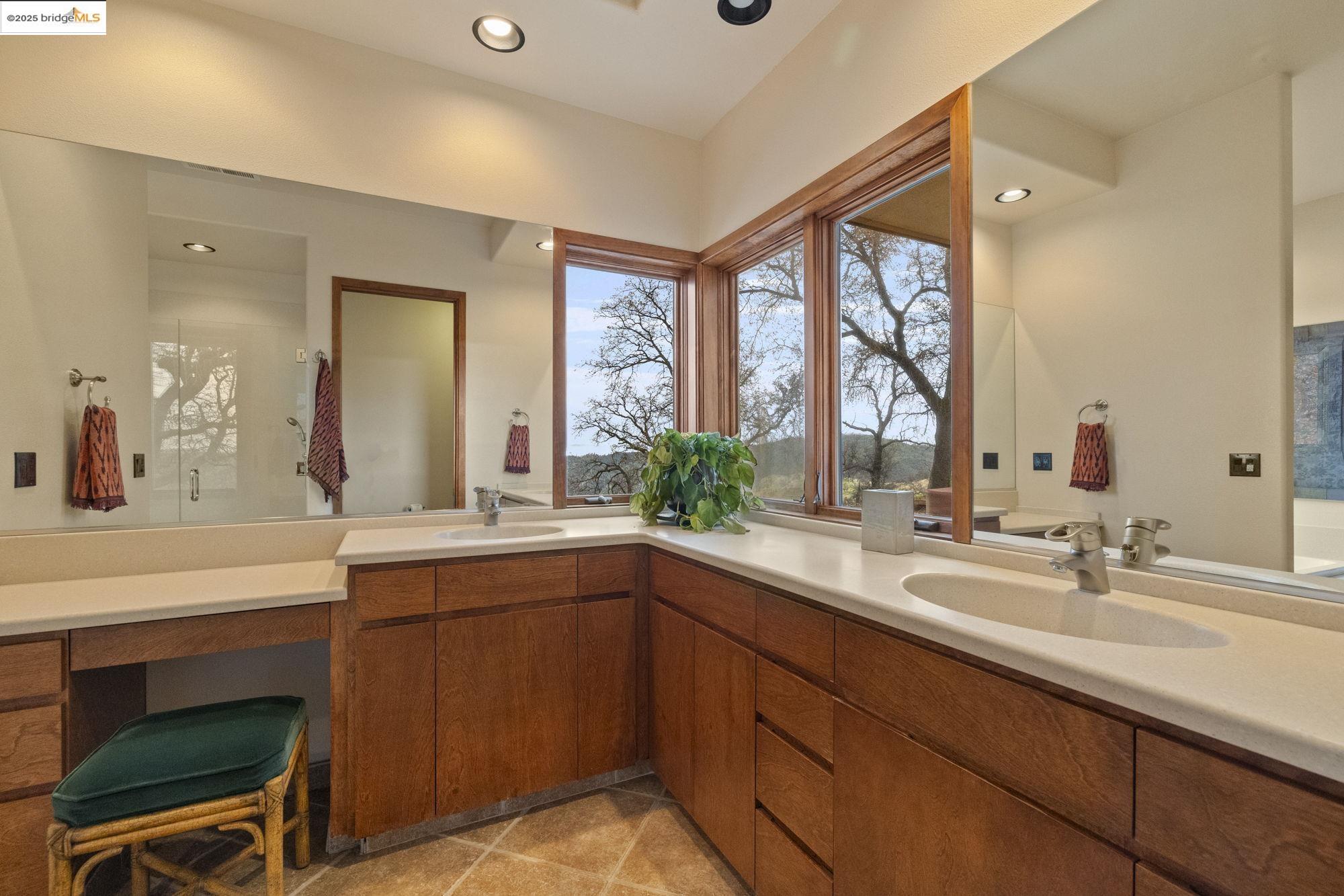 Detail Gallery Image 33 of 60 For 25775 Powell Ranch Rd, Sonora,  CA 95370 - 3 Beds | 3 Baths