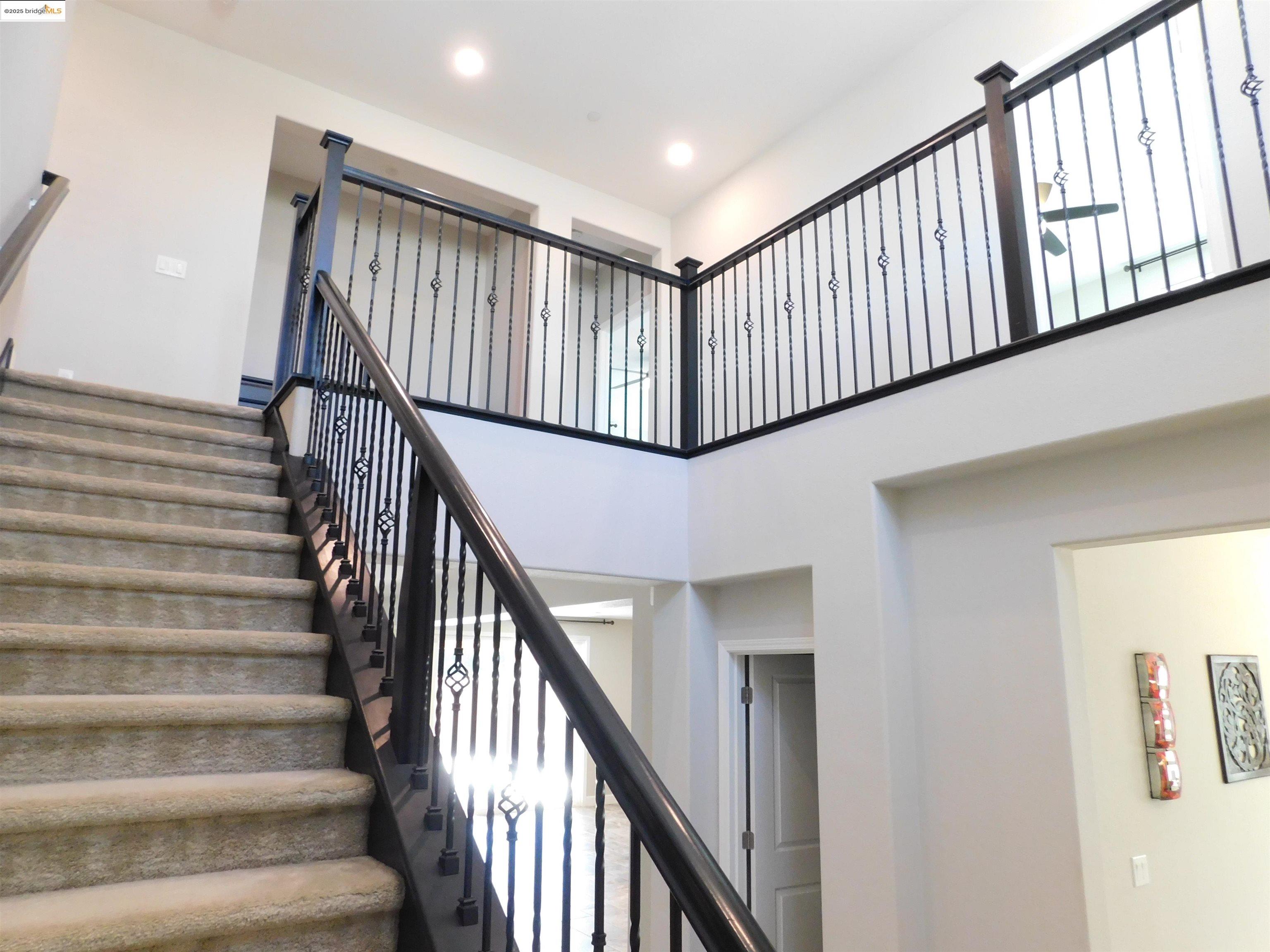 Detail Gallery Image 15 of 30 For 1090 Lavender St, Manteca,  CA 95337 - 5 Beds | 4/1 Baths