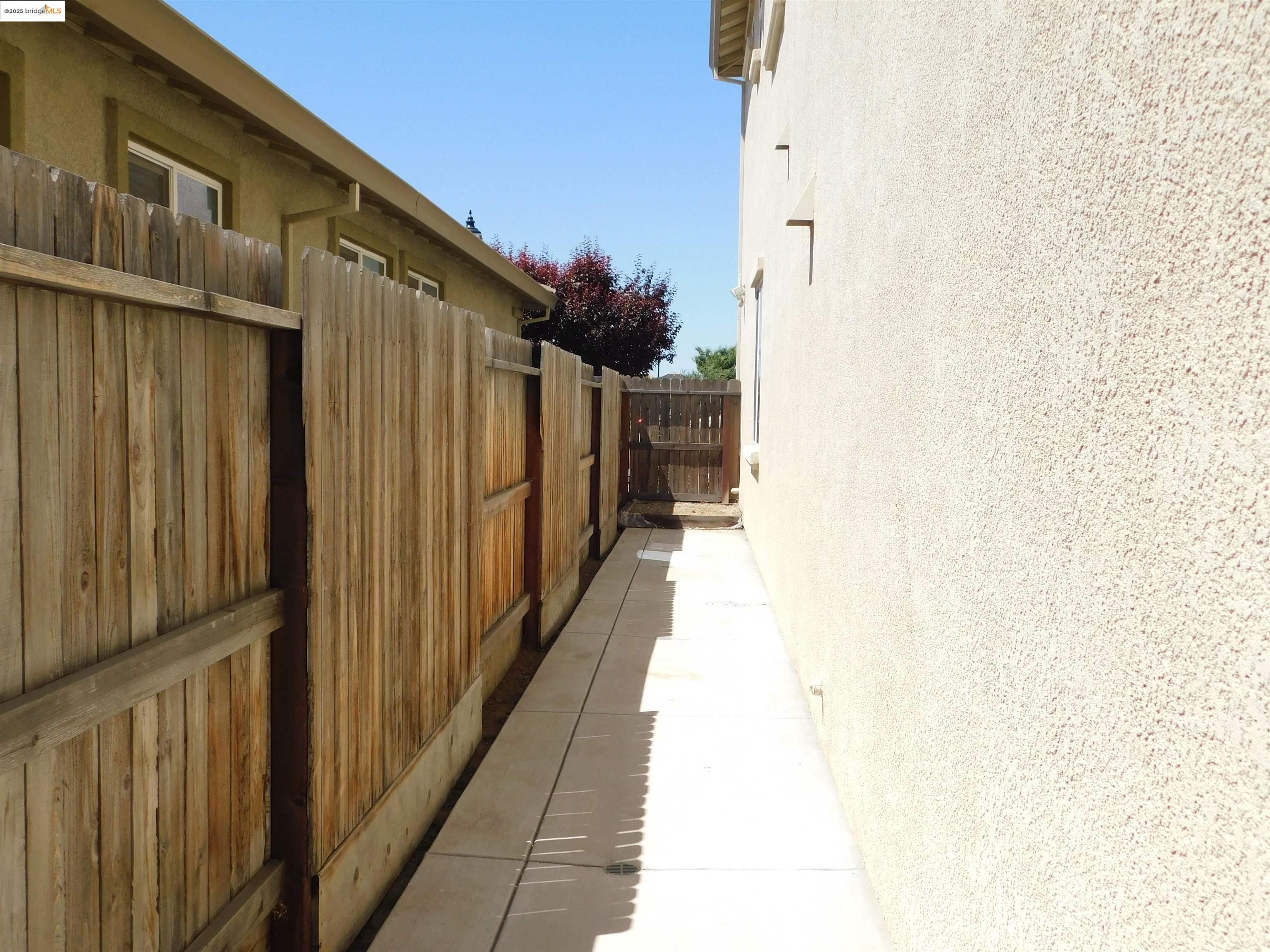 Detail Gallery Image 26 of 30 For 1090 Lavender St, Manteca,  CA 95337 - 5 Beds | 4/1 Baths