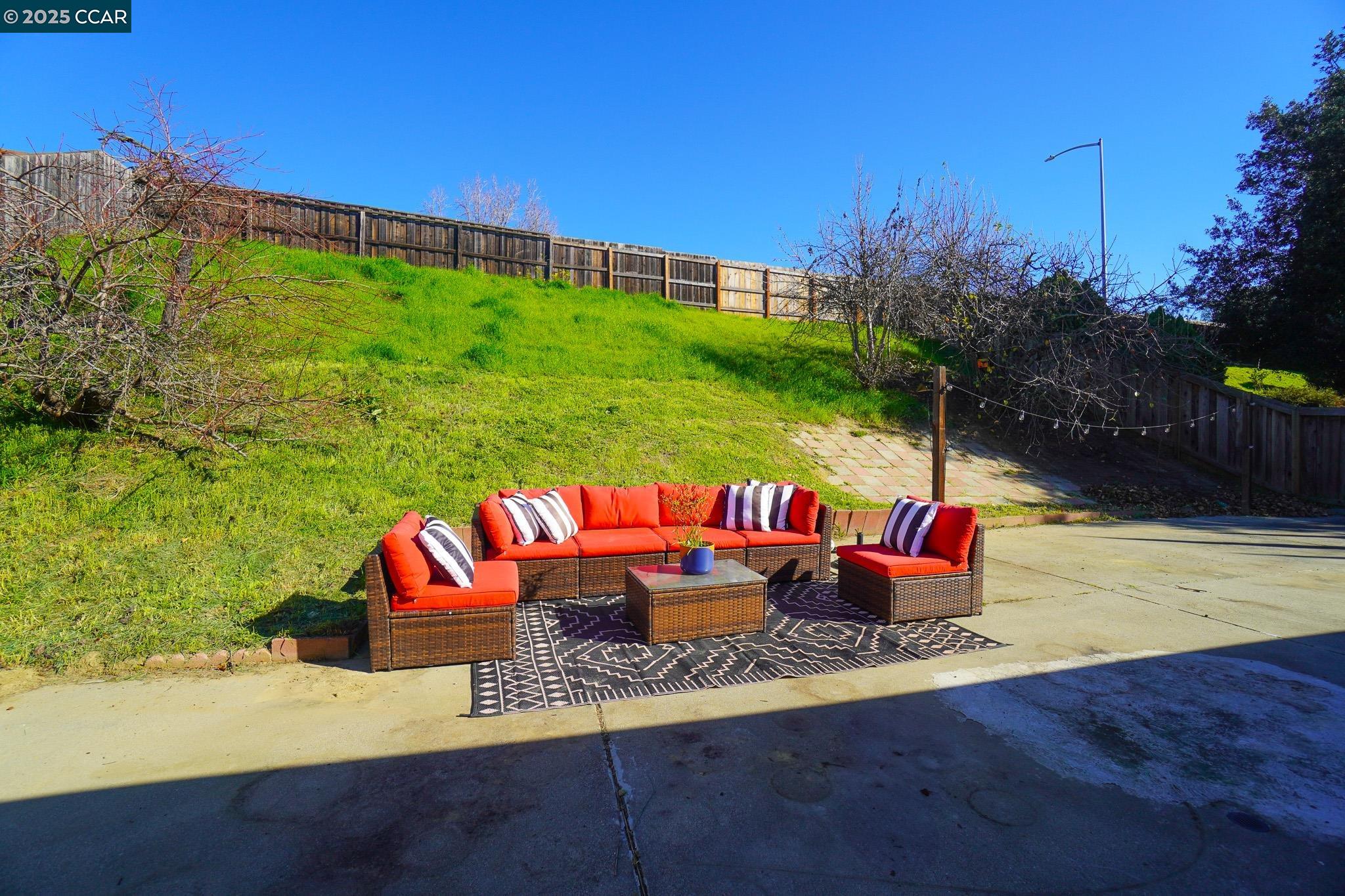 Detail Gallery Image 20 of 26 For 740 Coral Ridge Cir, Rodeo,  CA 94572 - 2 Beds | 2 Baths