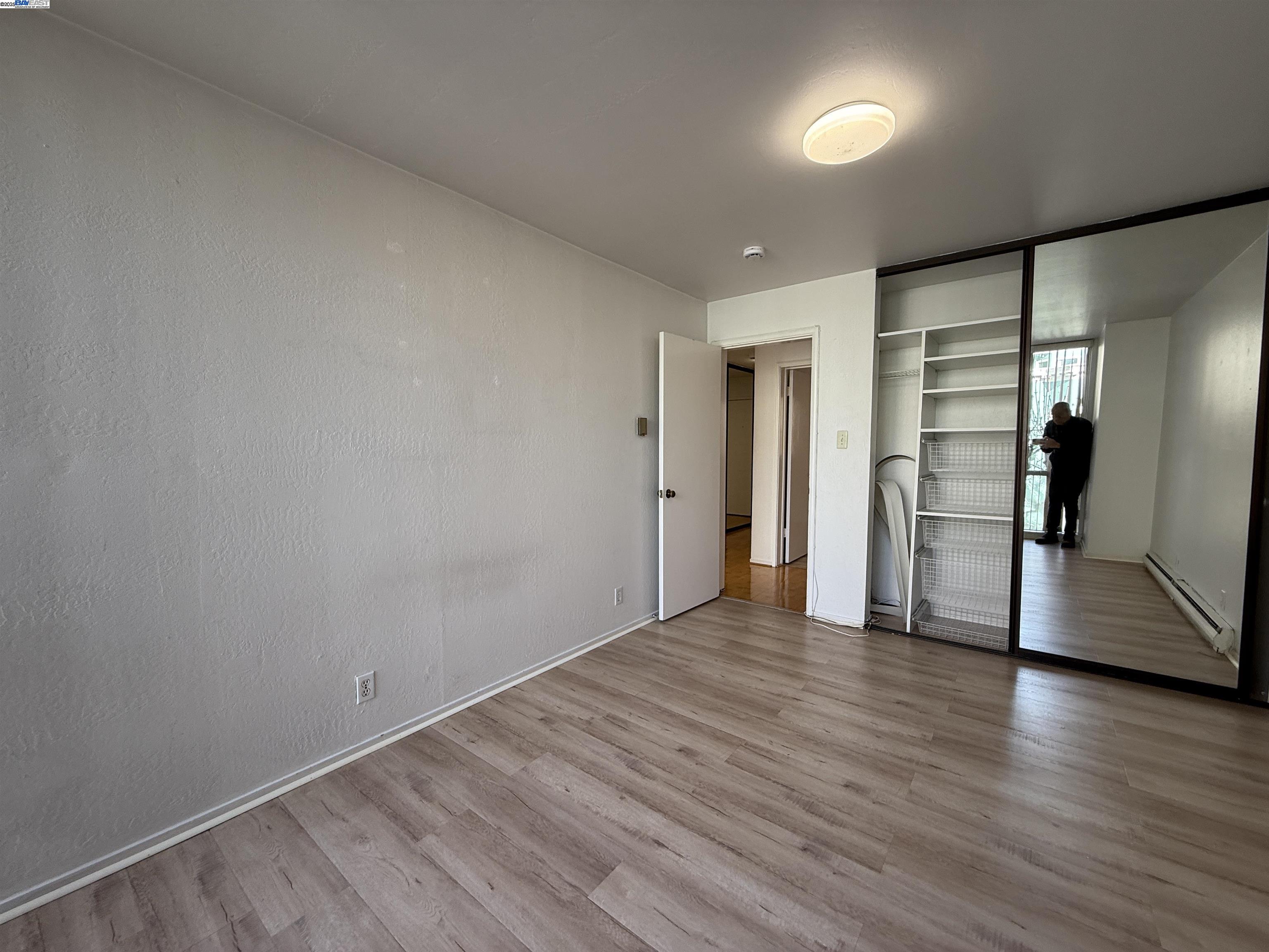 439 Greenwich St # 2A, San Francisco, California 94133, 2 Bedrooms Bedrooms, 4 Rooms Rooms,1 BathroomBathrooms,Residential Lease,For Rent,439 Greenwich St # 2A,41081506