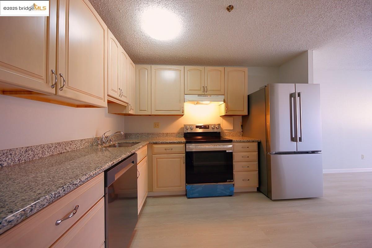 Photo #5: 41081517 Listing 