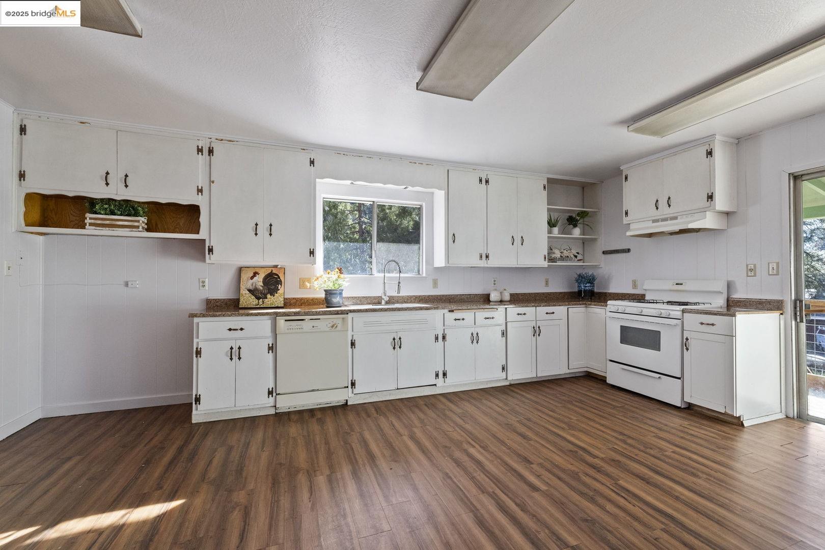 Detail Gallery Image 9 of 34 For 22657 Robin Hood Dr, Twain Harte,  CA 95383 - 4 Beds | 2 Baths