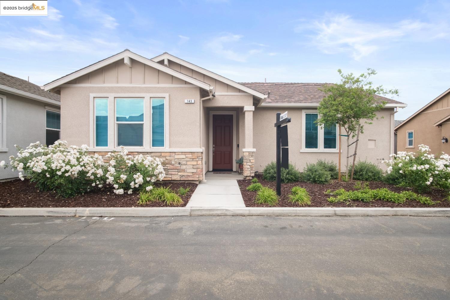 Detail Gallery Image 1 of 1 For 143 Novella Dr, Newman,  CA 95360 - 2 Beds | 2 Baths