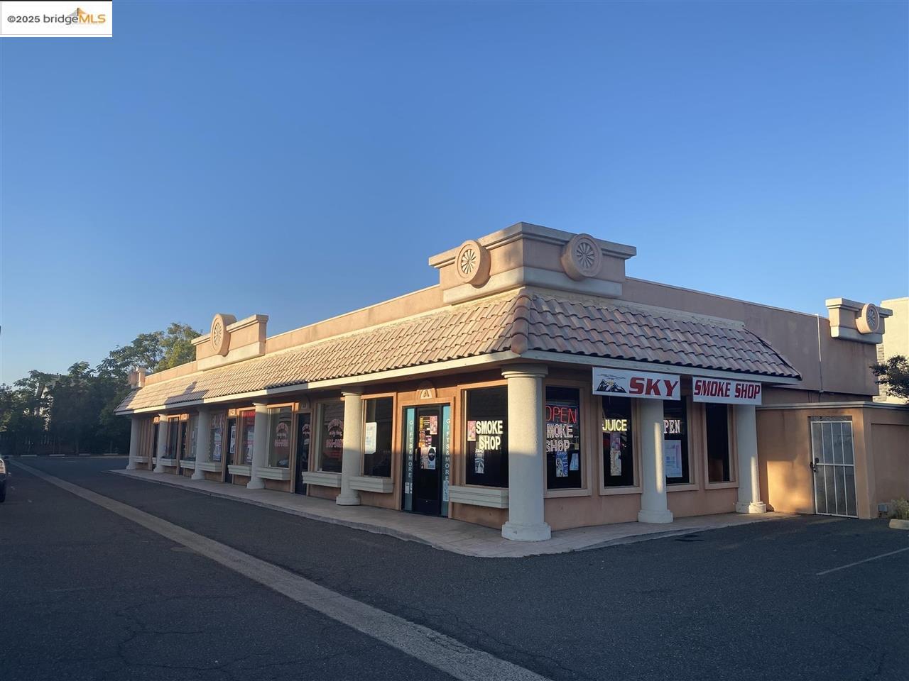 Detail Gallery Image 1 of 1 For 730 E F Street, Oakdale,  CA 95361 - – Beds | – Baths