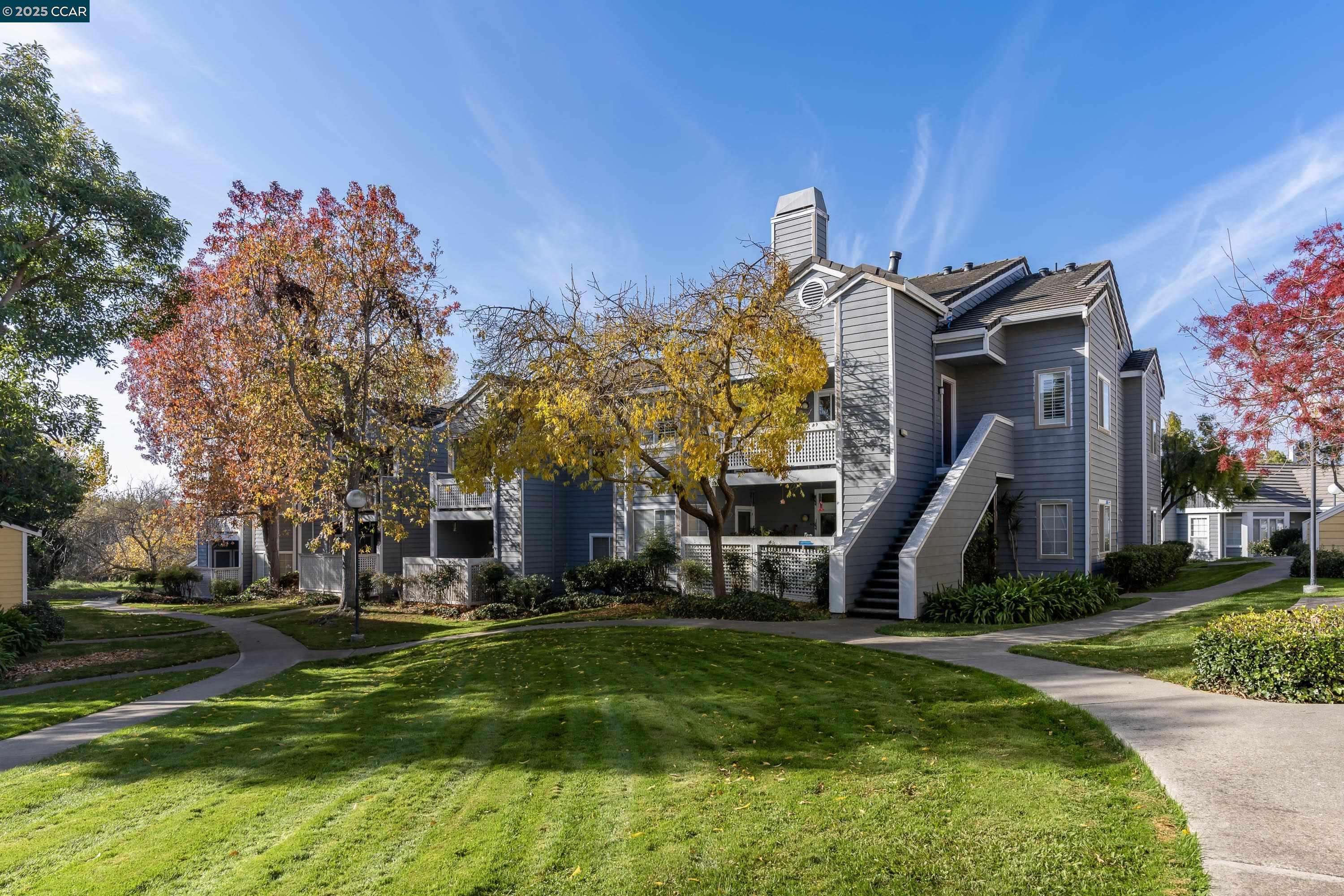 Detail Gallery Image 2 of 40 For 611 Waterford Pl, Pinole,  CA 94564 - 1 Beds | 1 Baths
