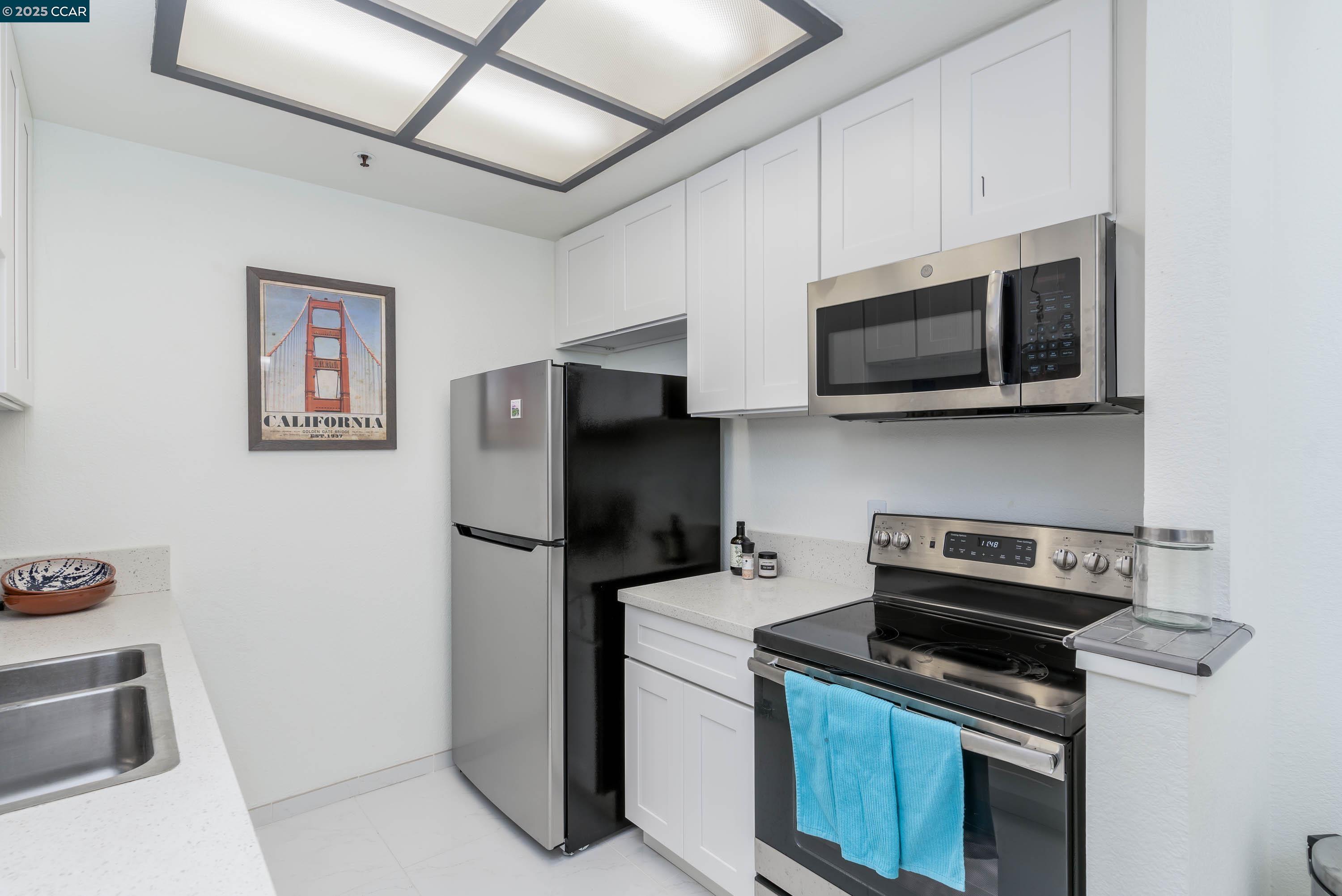 Detail Gallery Image 12 of 40 For 611 Waterford Pl, Pinole,  CA 94564 - 1 Beds | 1 Baths