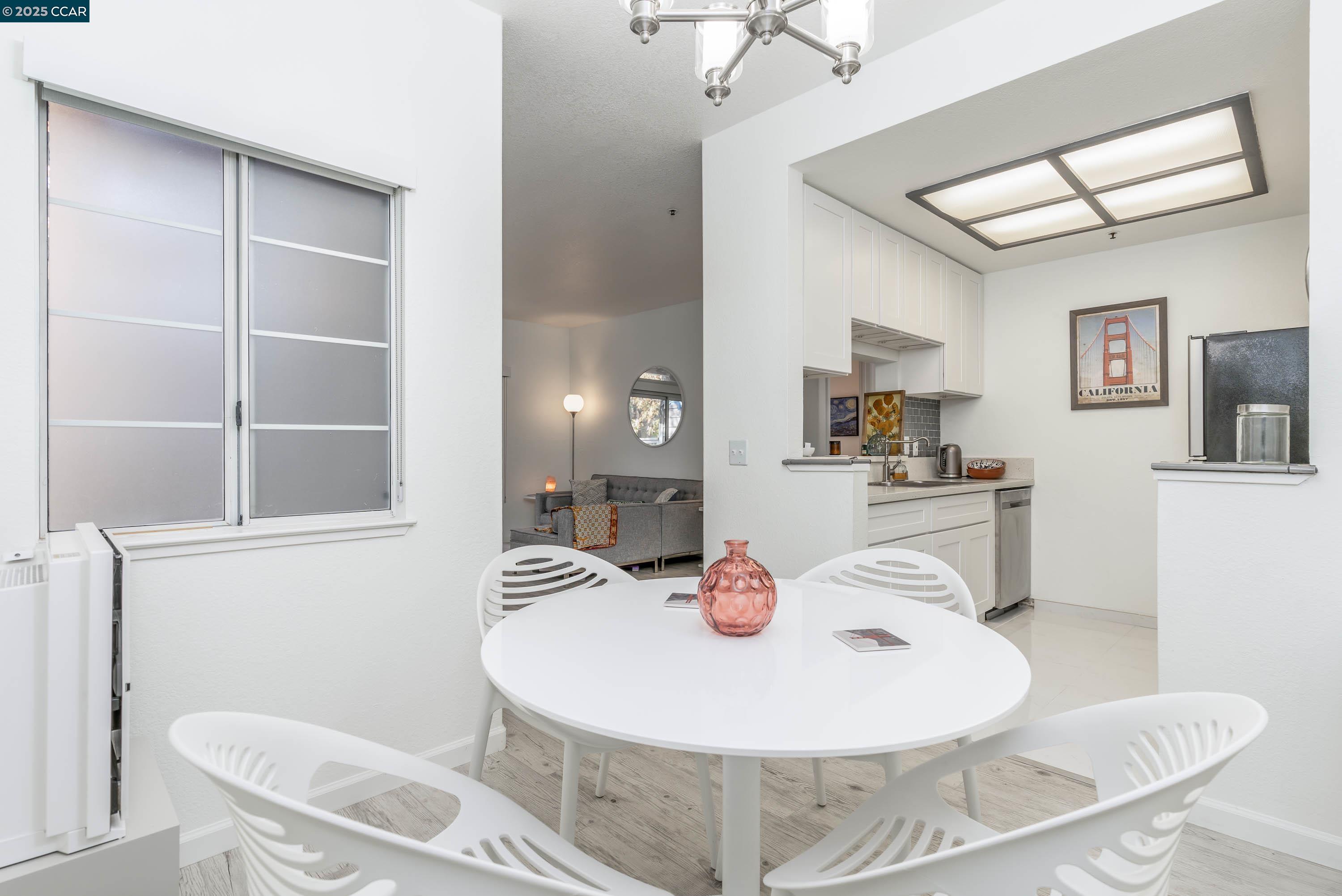 Detail Gallery Image 13 of 40 For 611 Waterford Pl, Pinole,  CA 94564 - 1 Beds | 1 Baths