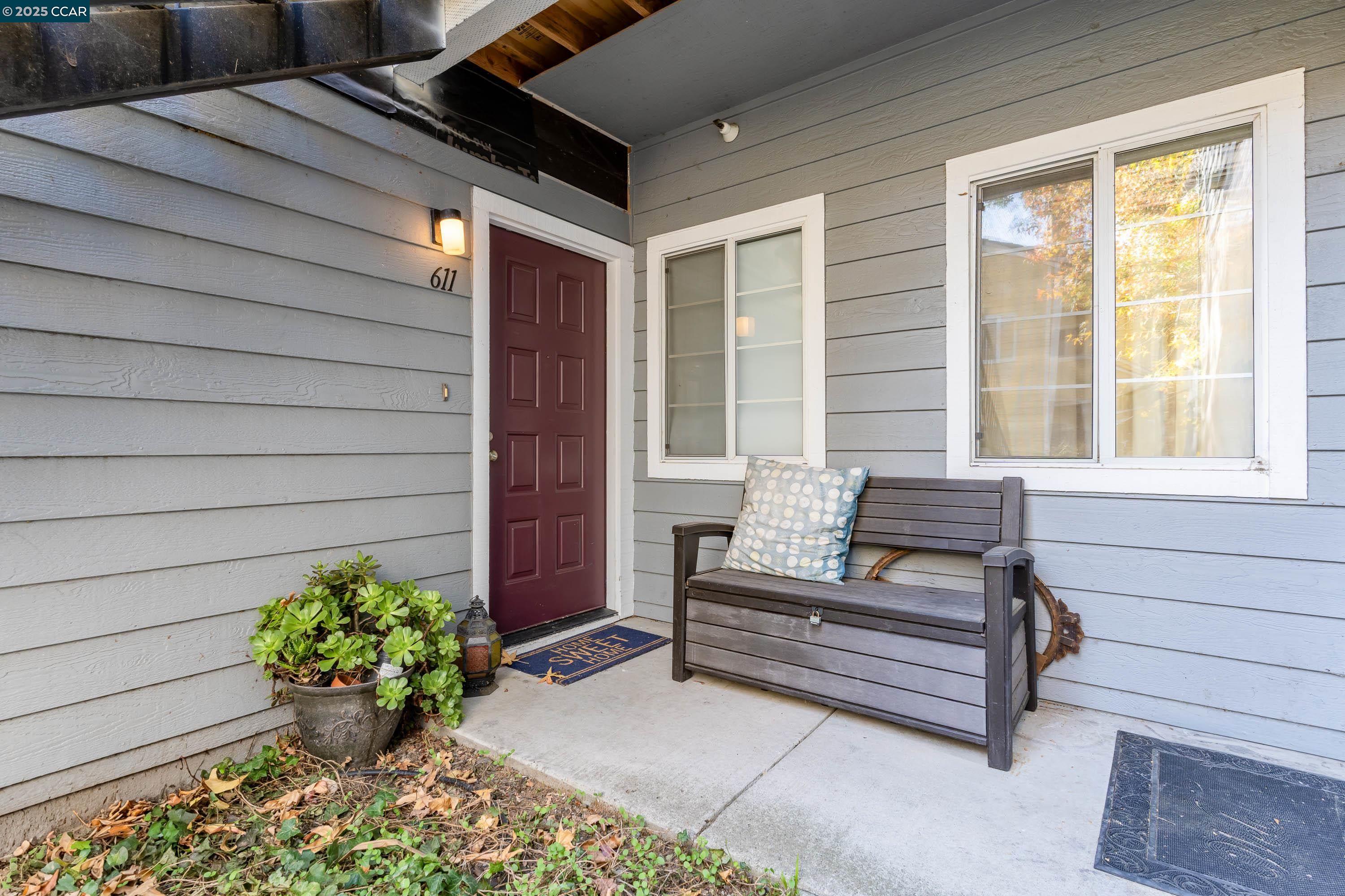 Detail Gallery Image 3 of 40 For 611 Waterford Pl, Pinole,  CA 94564 - 1 Beds | 1 Baths
