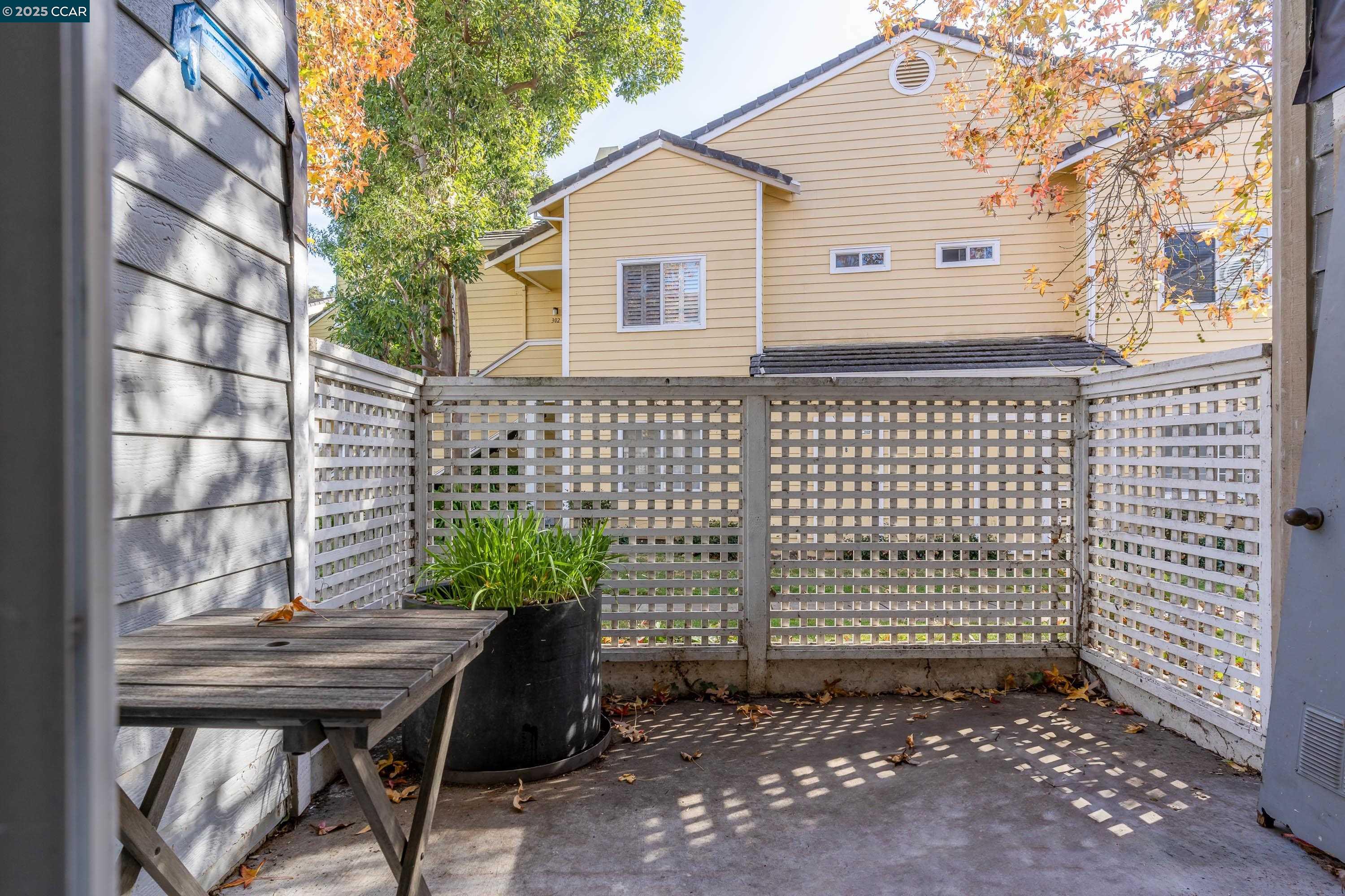 Detail Gallery Image 25 of 40 For 611 Waterford Pl, Pinole,  CA 94564 - 1 Beds | 1 Baths