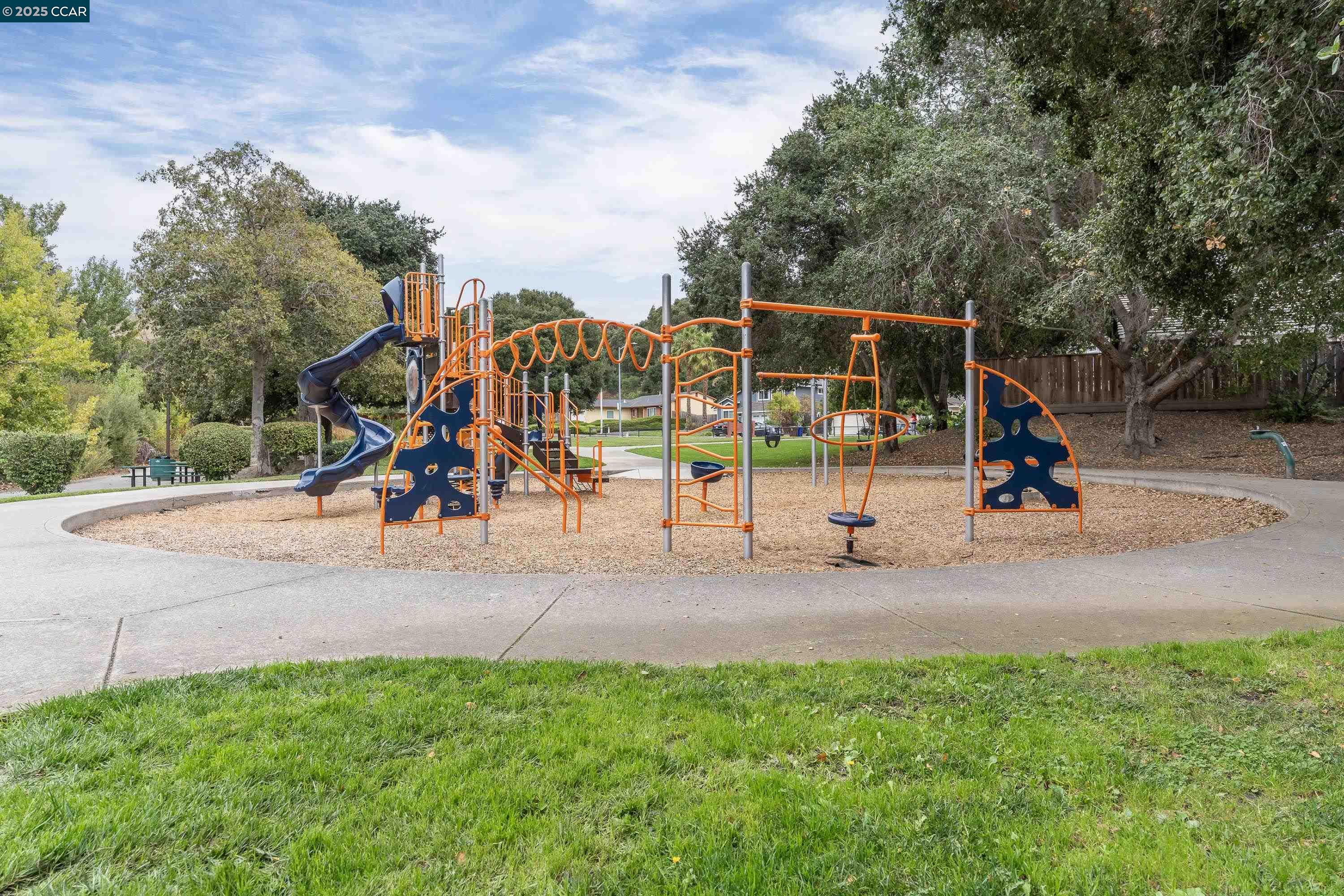 Detail Gallery Image 34 of 40 For 611 Waterford Pl, Pinole,  CA 94564 - 1 Beds | 1 Baths
