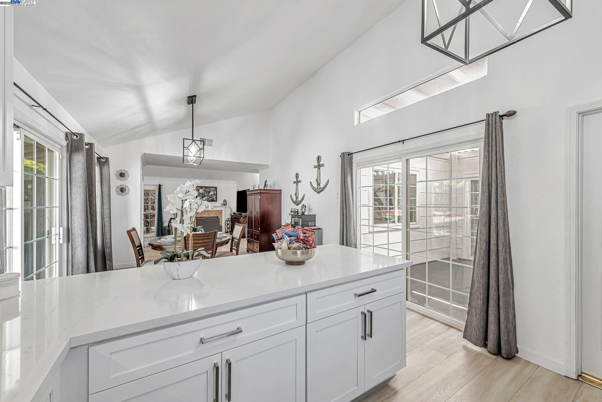 Detail Gallery Image 12 of 48 For 158 Southsun Ct, San Jose,  CA 95138 - 4 Beds | 2 Baths