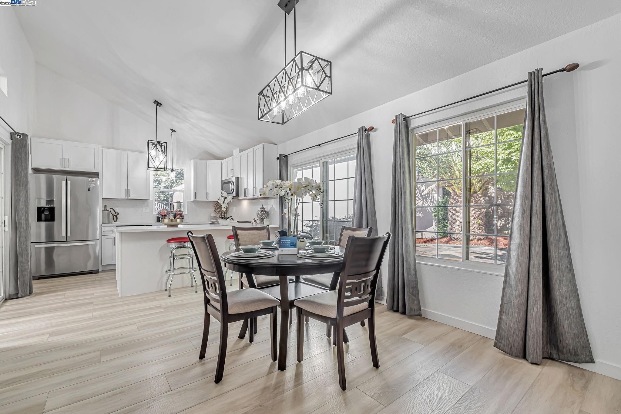 Detail Gallery Image 15 of 48 For 158 Southsun Ct, San Jose,  CA 95138 - 4 Beds | 2 Baths