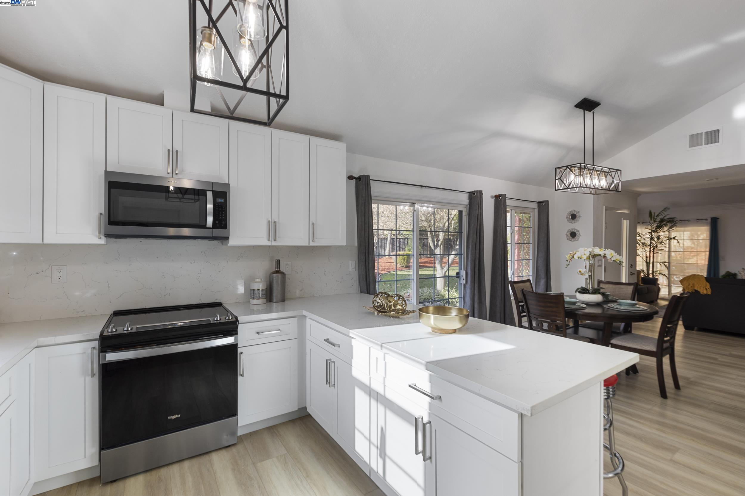 Detail Gallery Image 15 of 39 For 158 Southsun Ct, San Jose,  CA 95138 - 4 Beds | 2 Baths