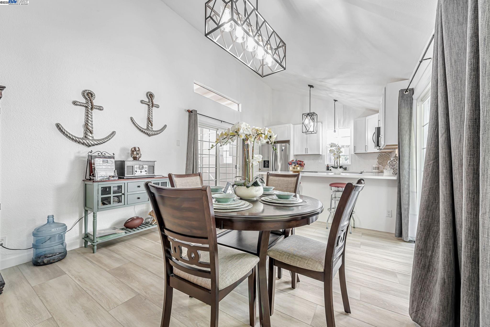 Detail Gallery Image 16 of 48 For 158 Southsun Ct, San Jose,  CA 95138 - 4 Beds | 2 Baths