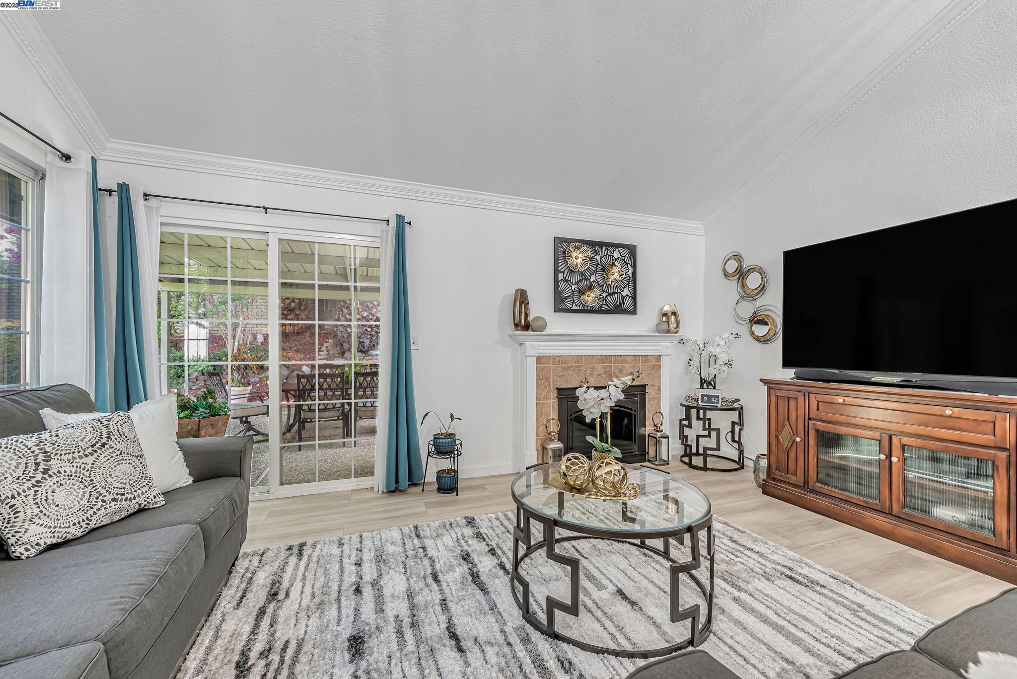 Detail Gallery Image 5 of 48 For 158 Southsun Ct, San Jose,  CA 95138 - 4 Beds | 2 Baths