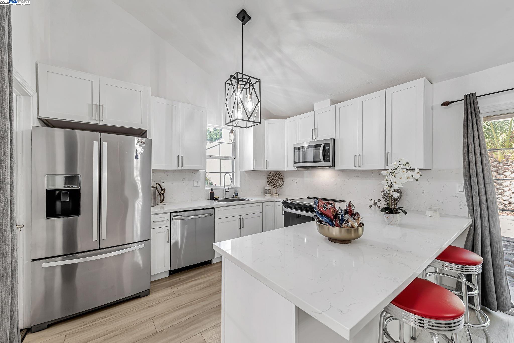Detail Gallery Image 10 of 48 For 158 Southsun Ct, San Jose,  CA 95138 - 4 Beds | 2 Baths